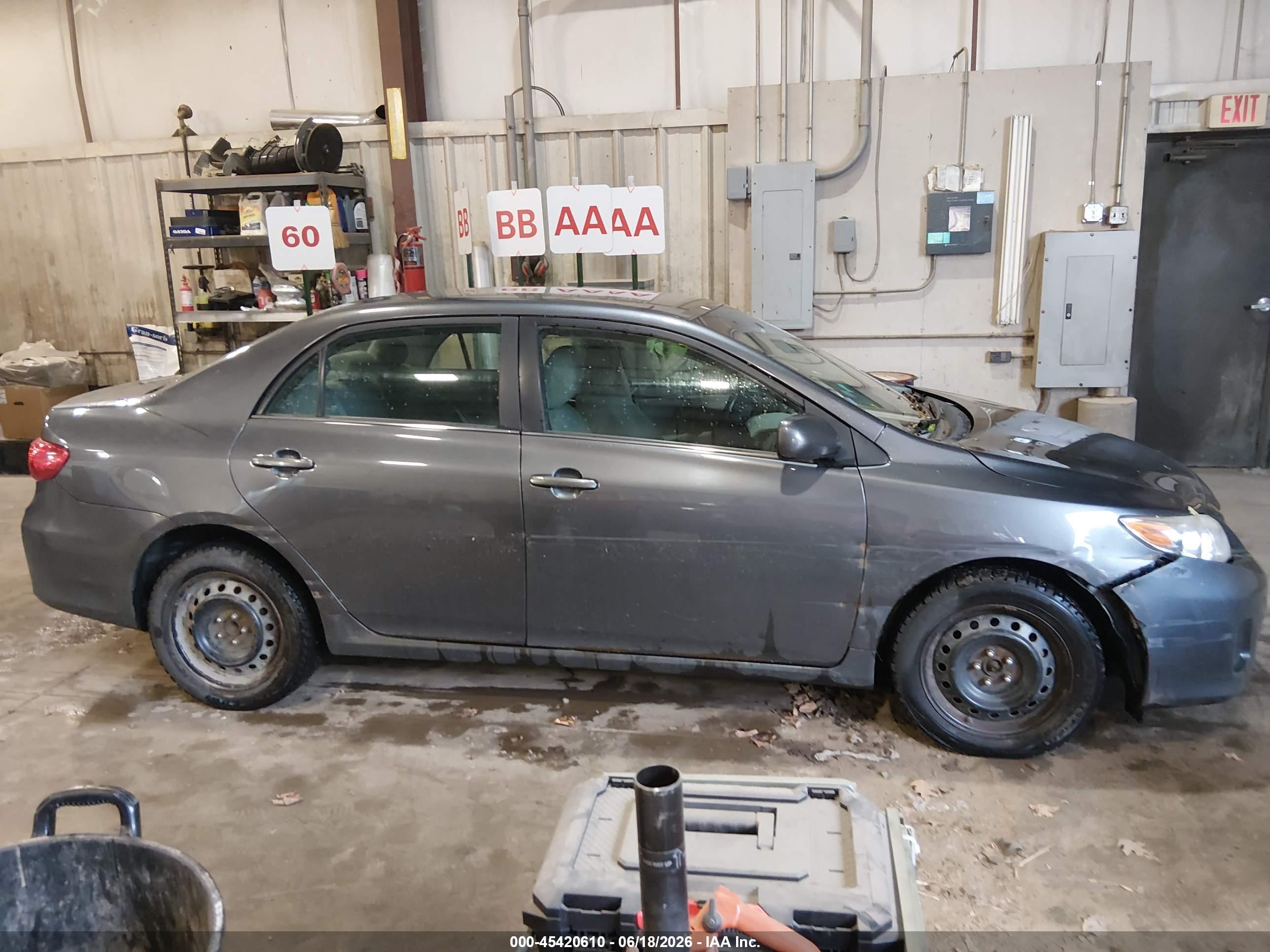 2013 Toyota Corolla Le Серый vin: 2T1BU4EE4DC127046