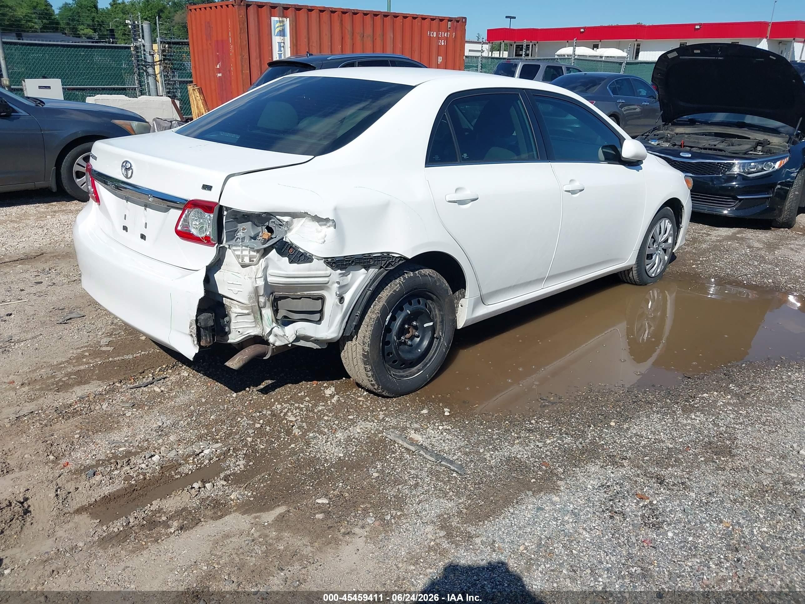 2013 Toyota Corolla Le White vin: 2T1BU4EE4DC934764