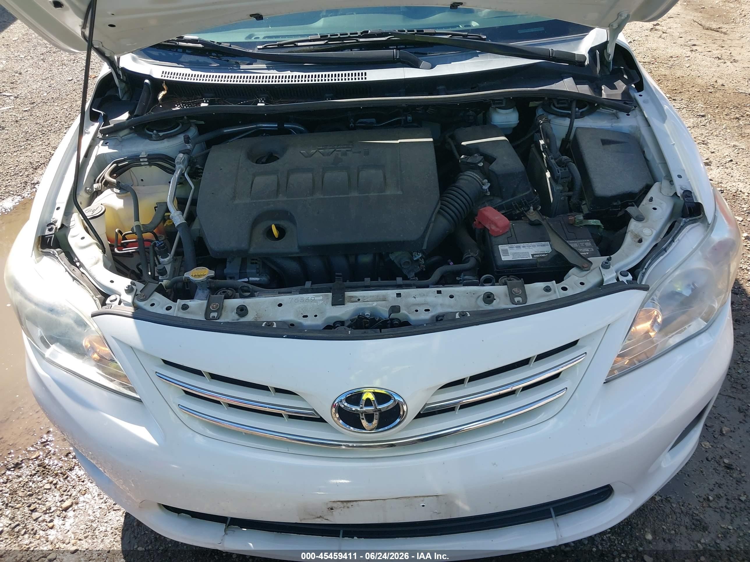2013 Toyota Corolla Le White vin: 2T1BU4EE4DC934764