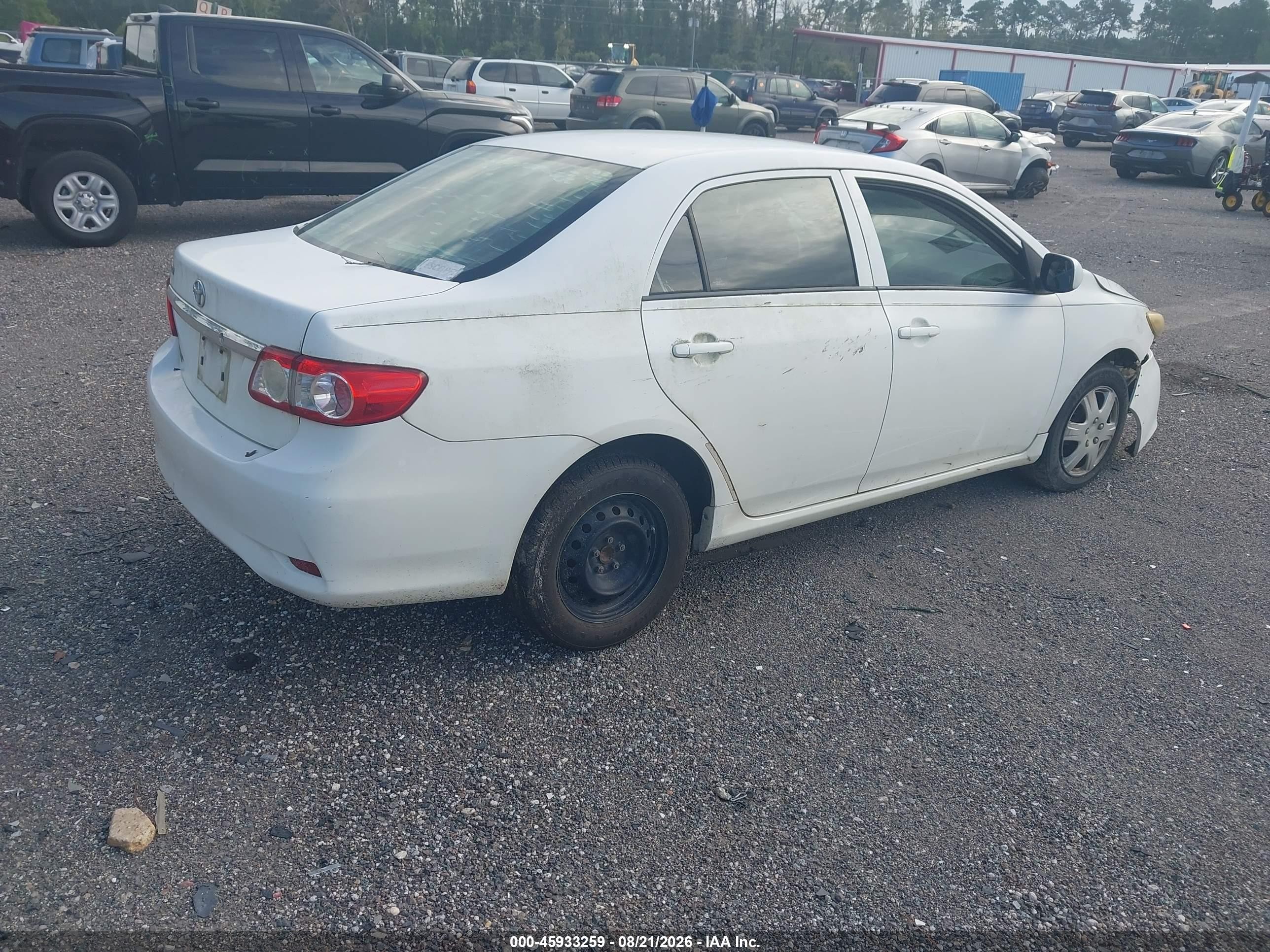 2013 Toyota Corolla L White vin: 2T1BU4EE4DC939804