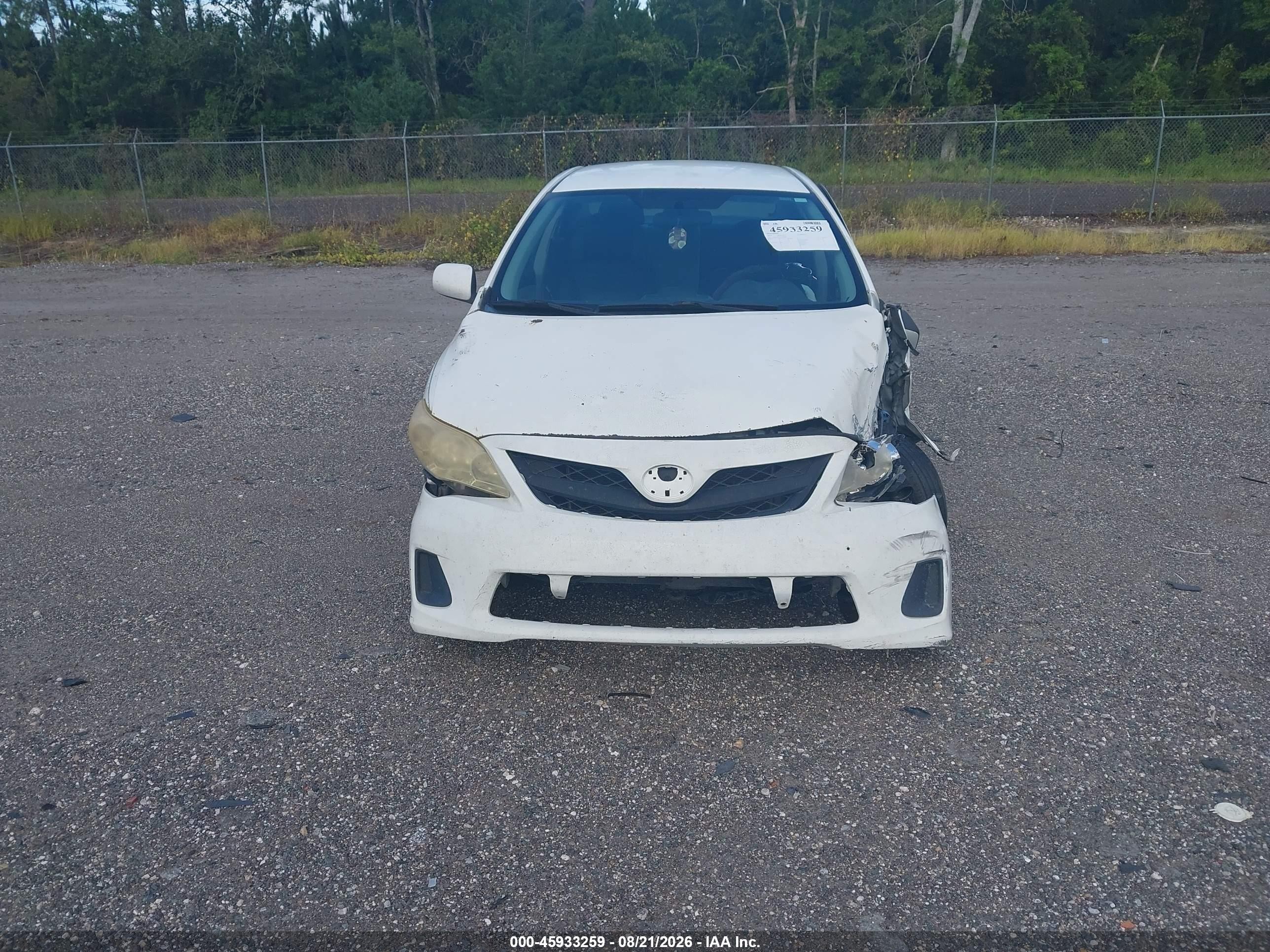 2013 Toyota Corolla L White vin: 2T1BU4EE4DC939804