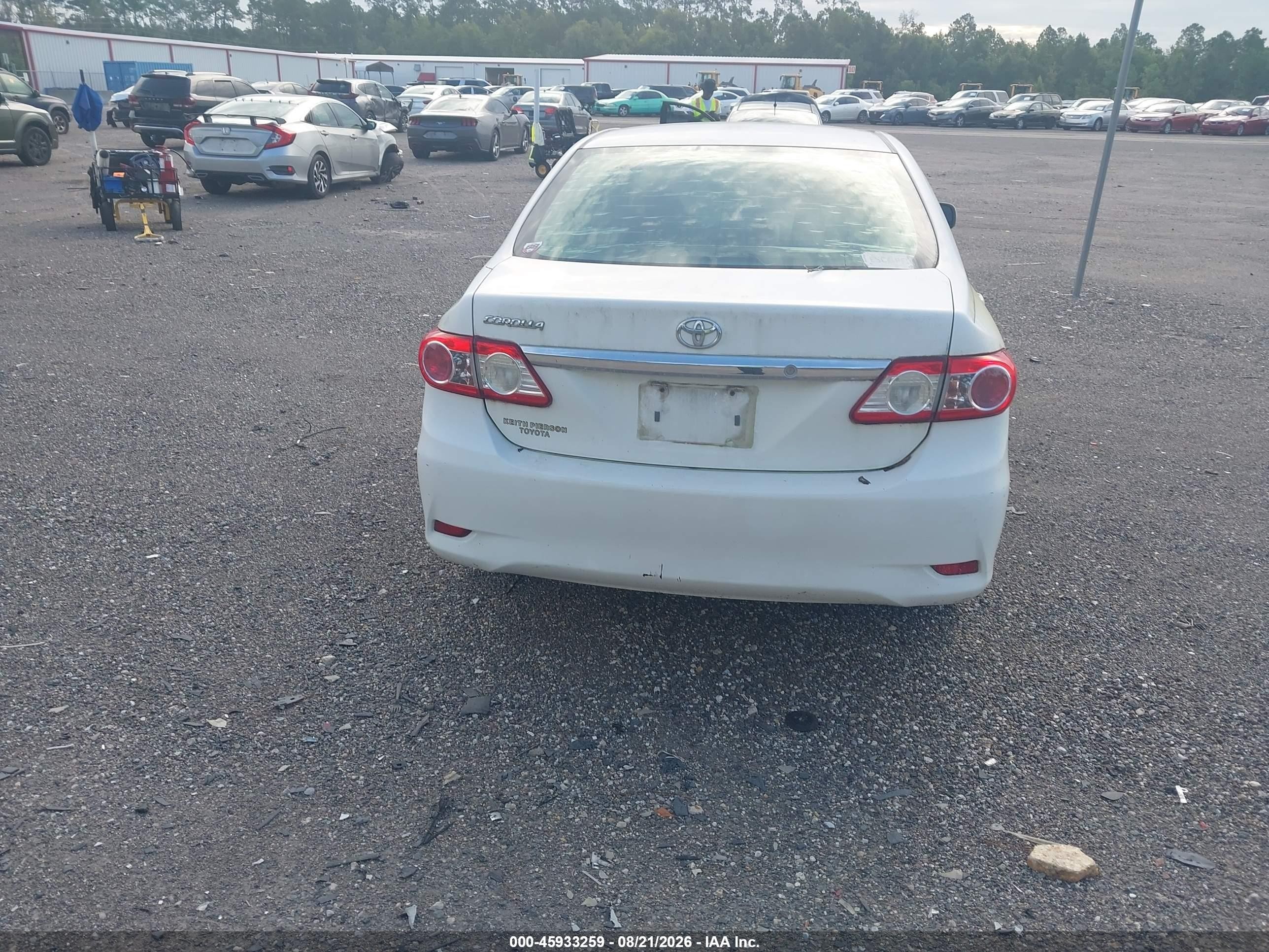 2013 Toyota Corolla L White vin: 2T1BU4EE4DC939804