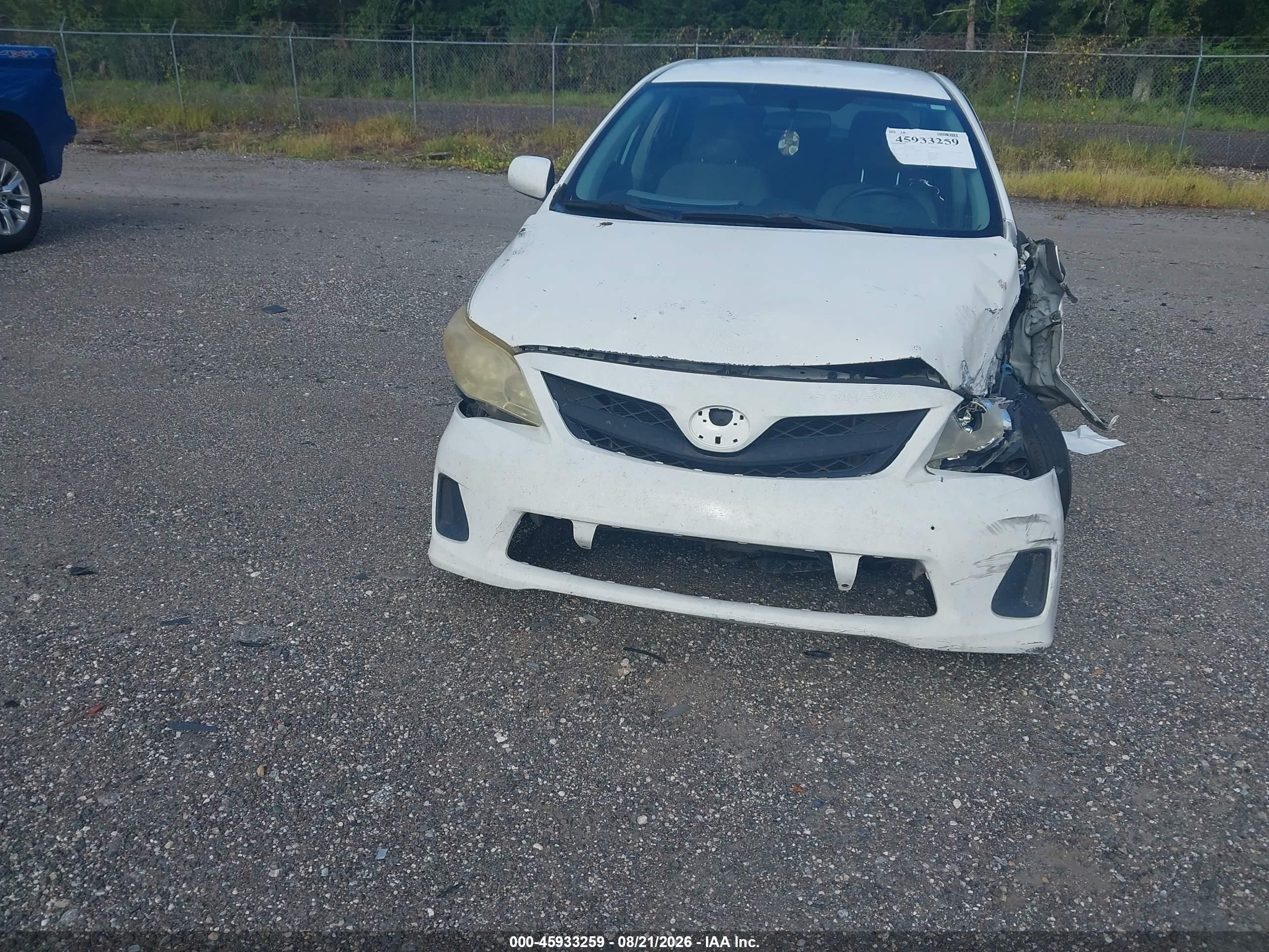 2013 Toyota Corolla L White vin: 2T1BU4EE4DC939804