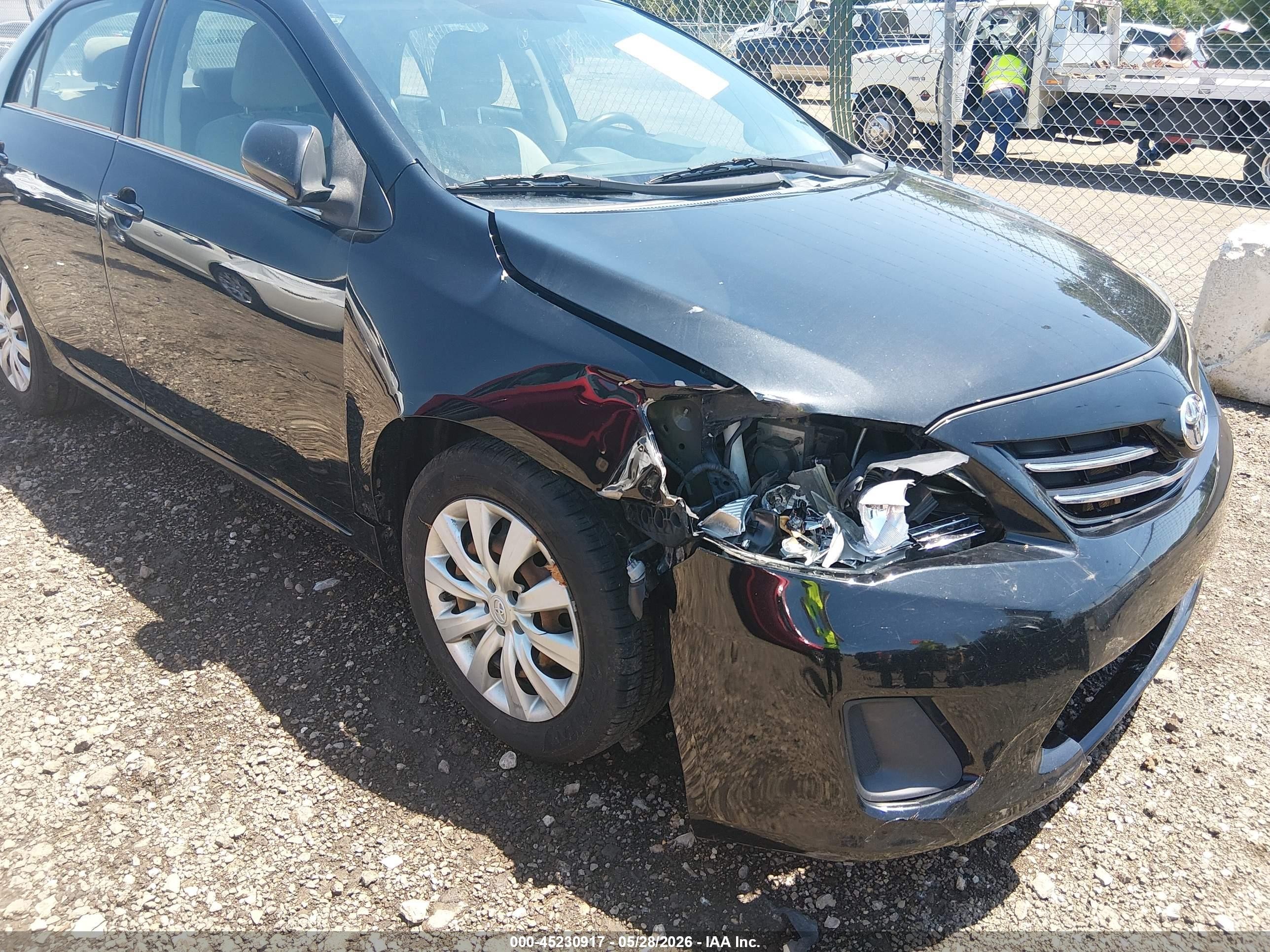 2013 Toyota Corolla Le Black vin: 2T1BU4EE4DC940483
