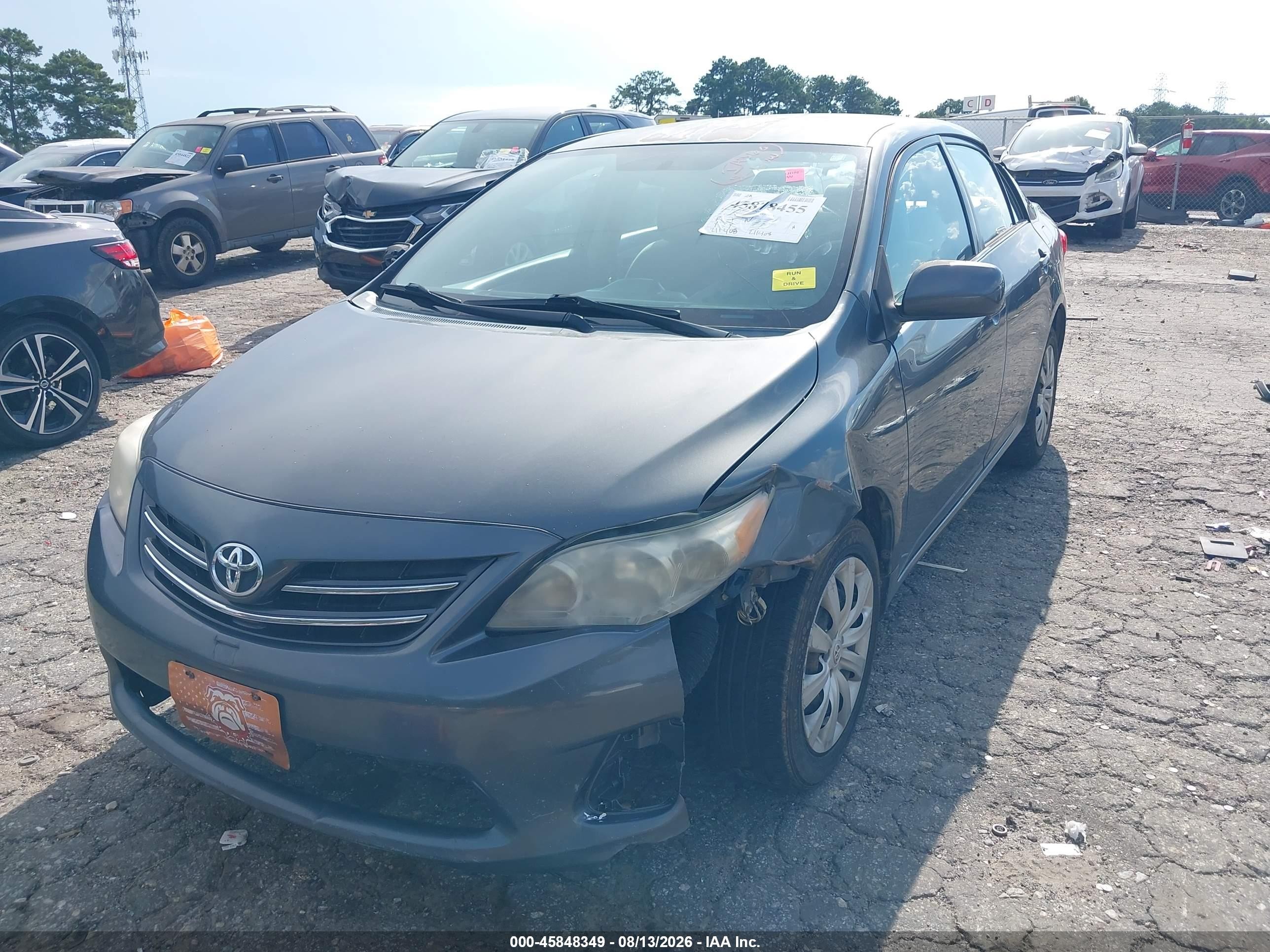 2013 Toyota Corolla Le Gray vin: 2T1BU4EE4DC941164