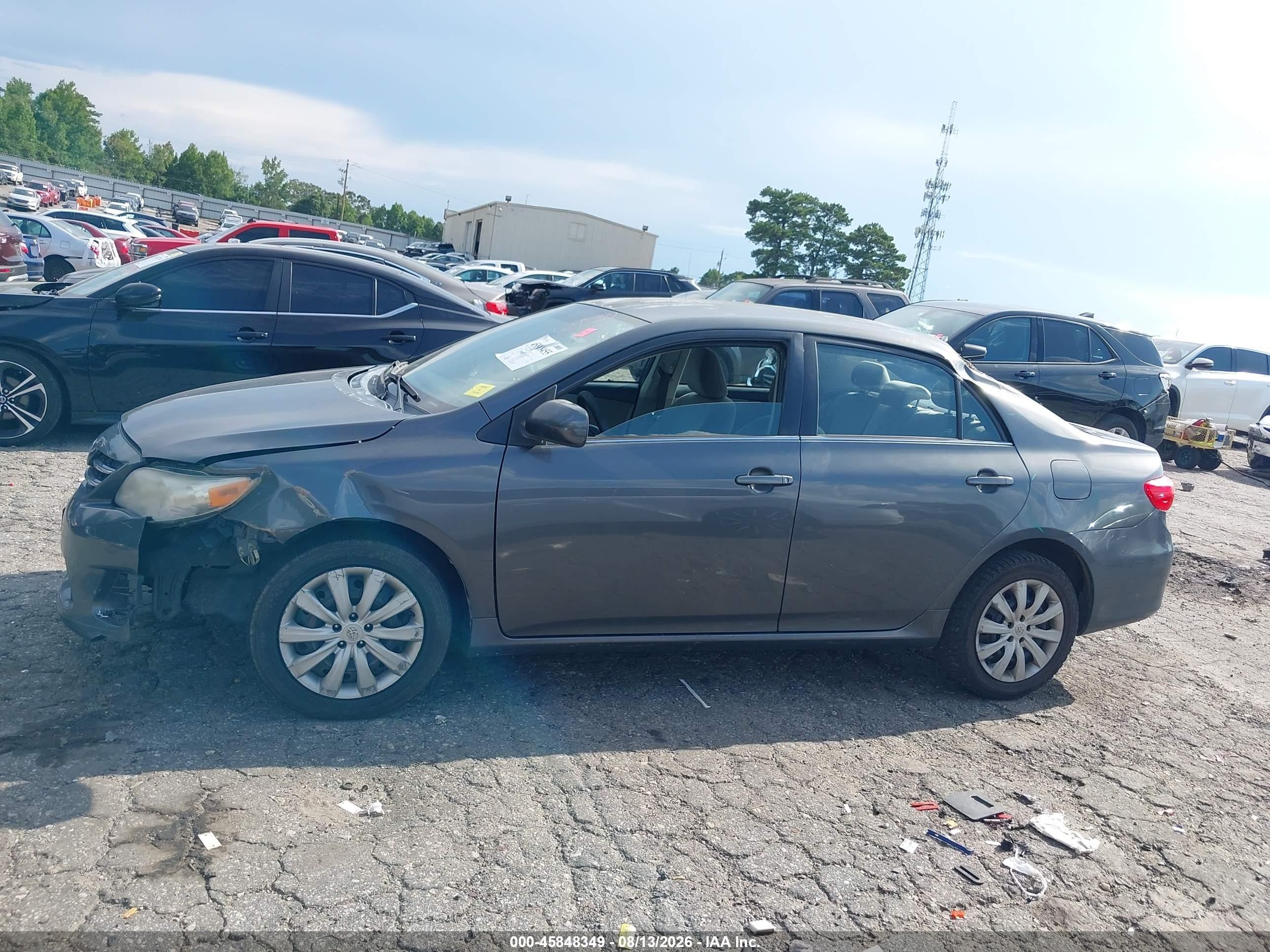 2013 Toyota Corolla Le Gray vin: 2T1BU4EE4DC941164