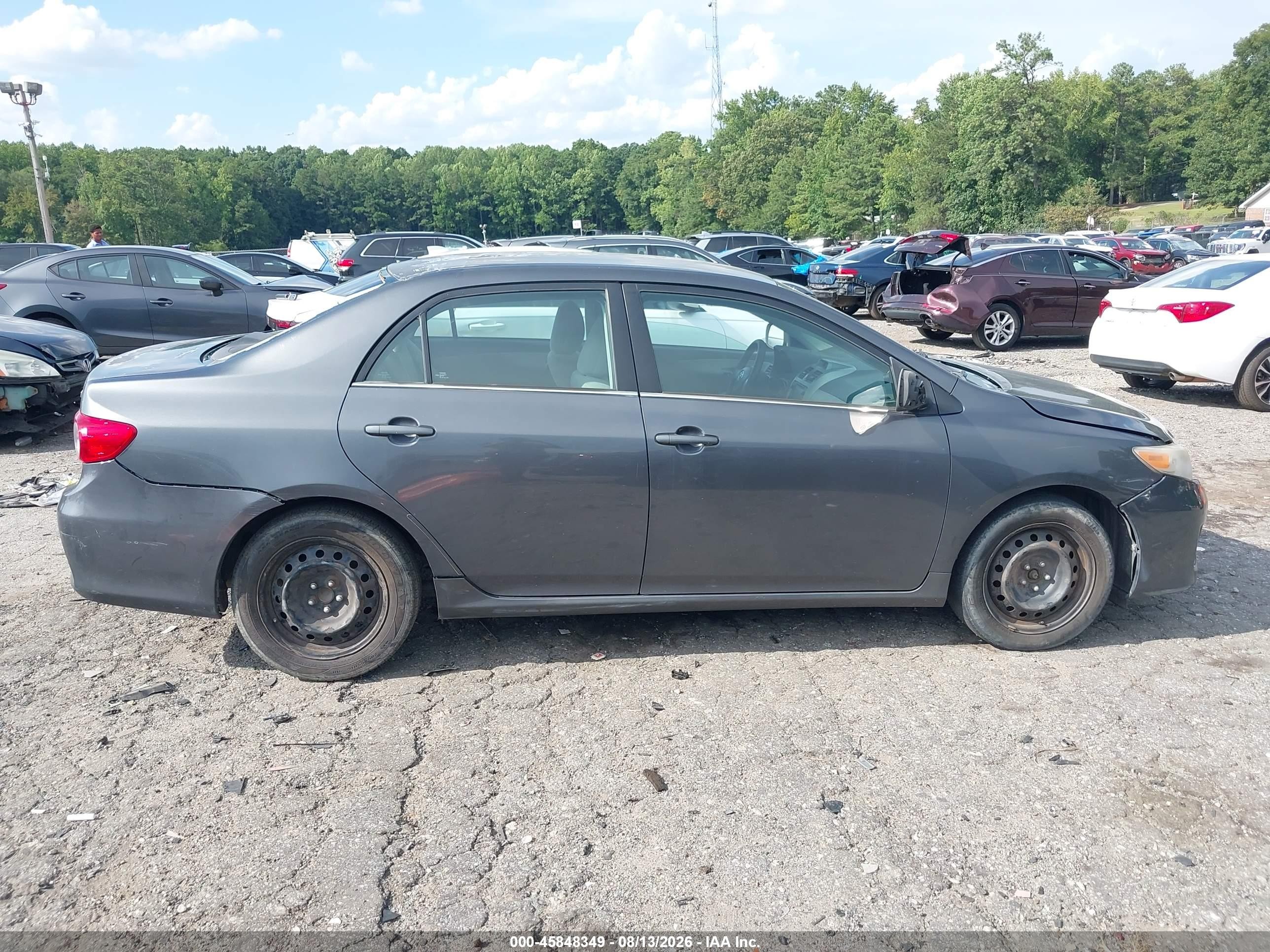2013 Toyota Corolla Le Gray vin: 2T1BU4EE4DC941164