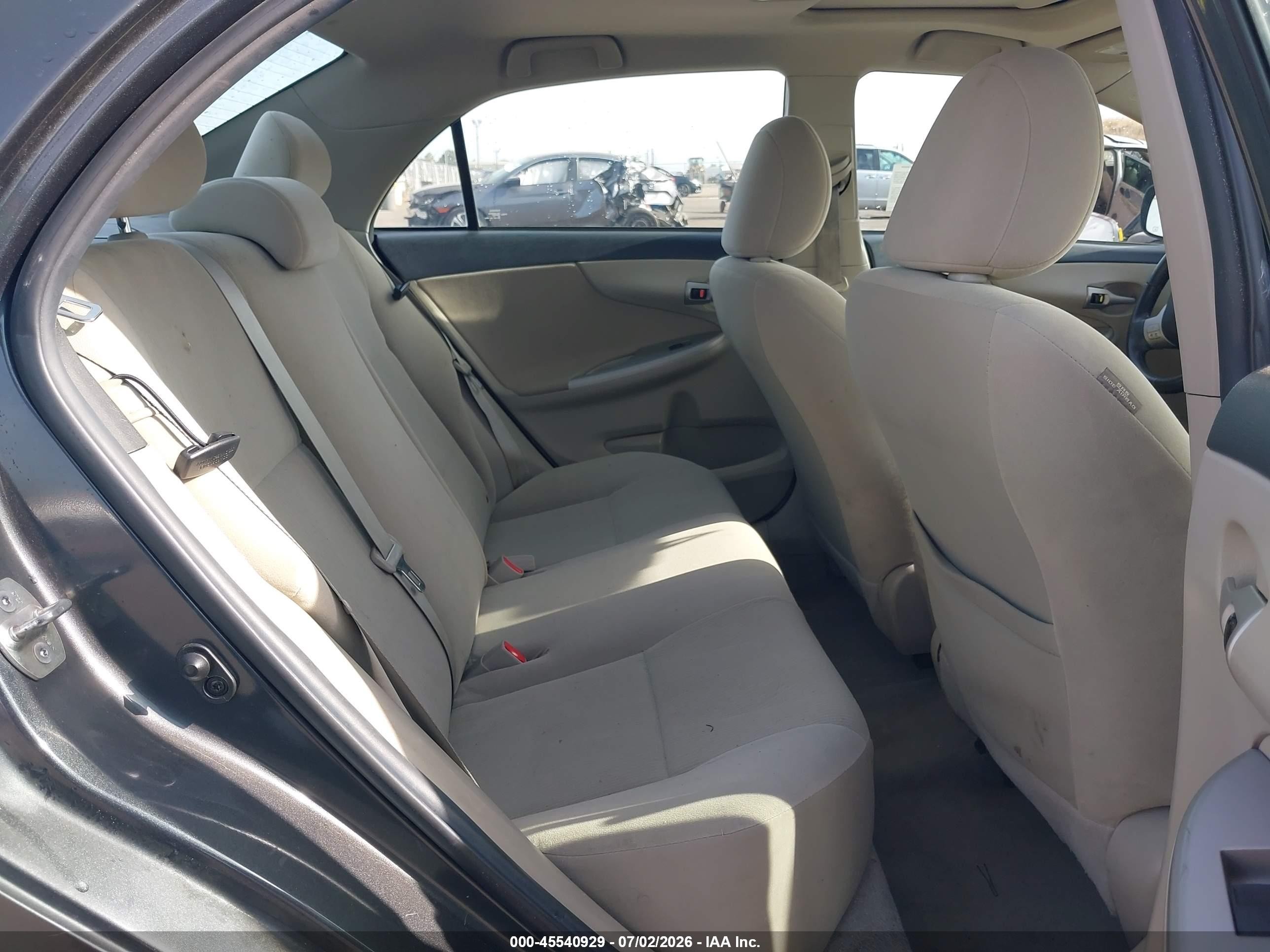 2013 Toyota Corolla Le Серый vin: 2T1BU4EE4DC946395