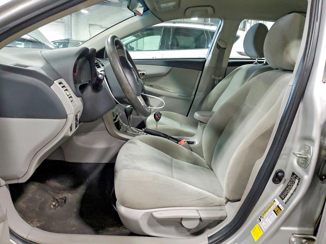 2013 Toyota Corolla Le Silver vin: 2T1BU4EE4DC950298