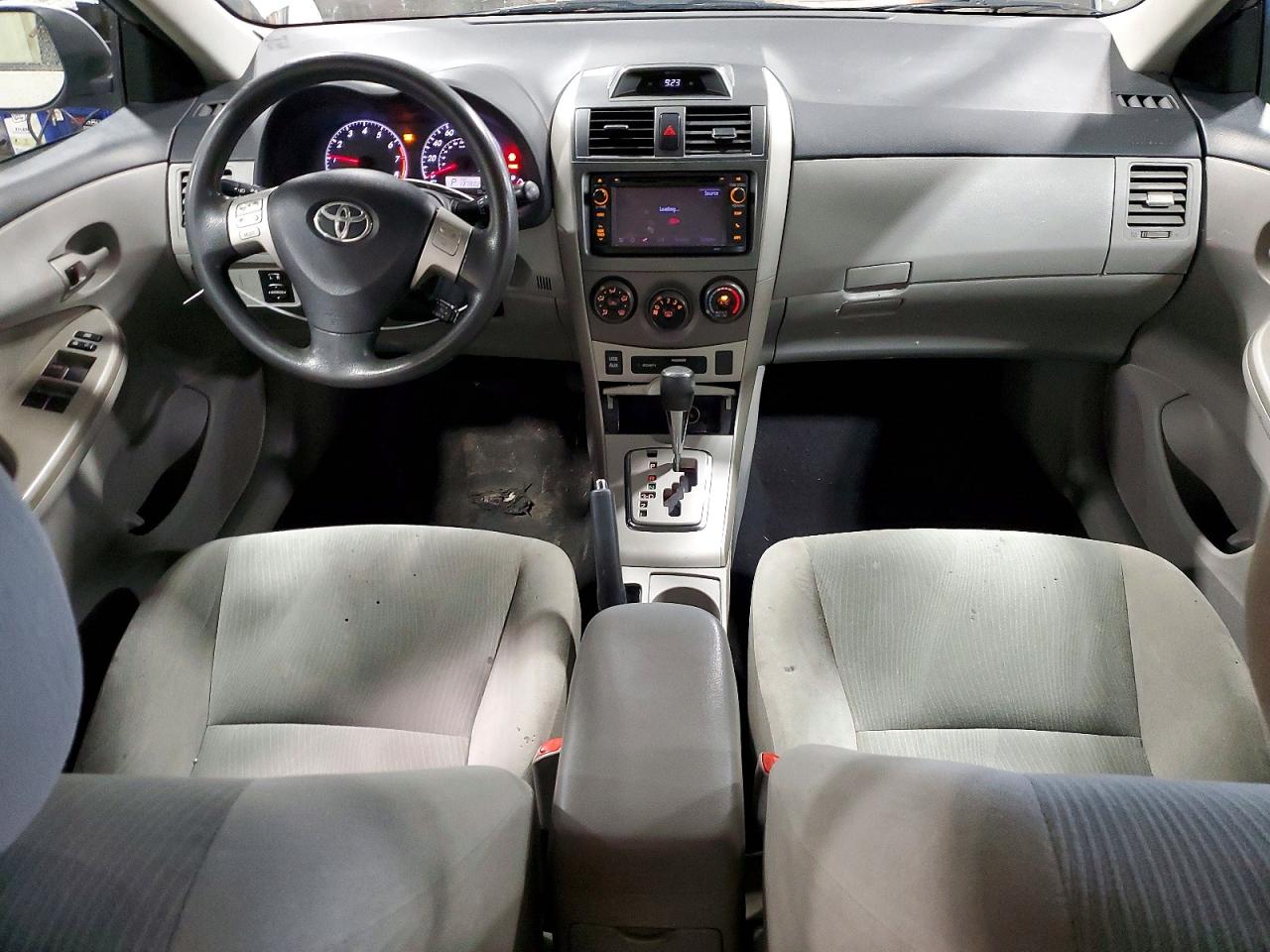 2013 Toyota Corolla Le Silver vin: 2T1BU4EE4DC950298