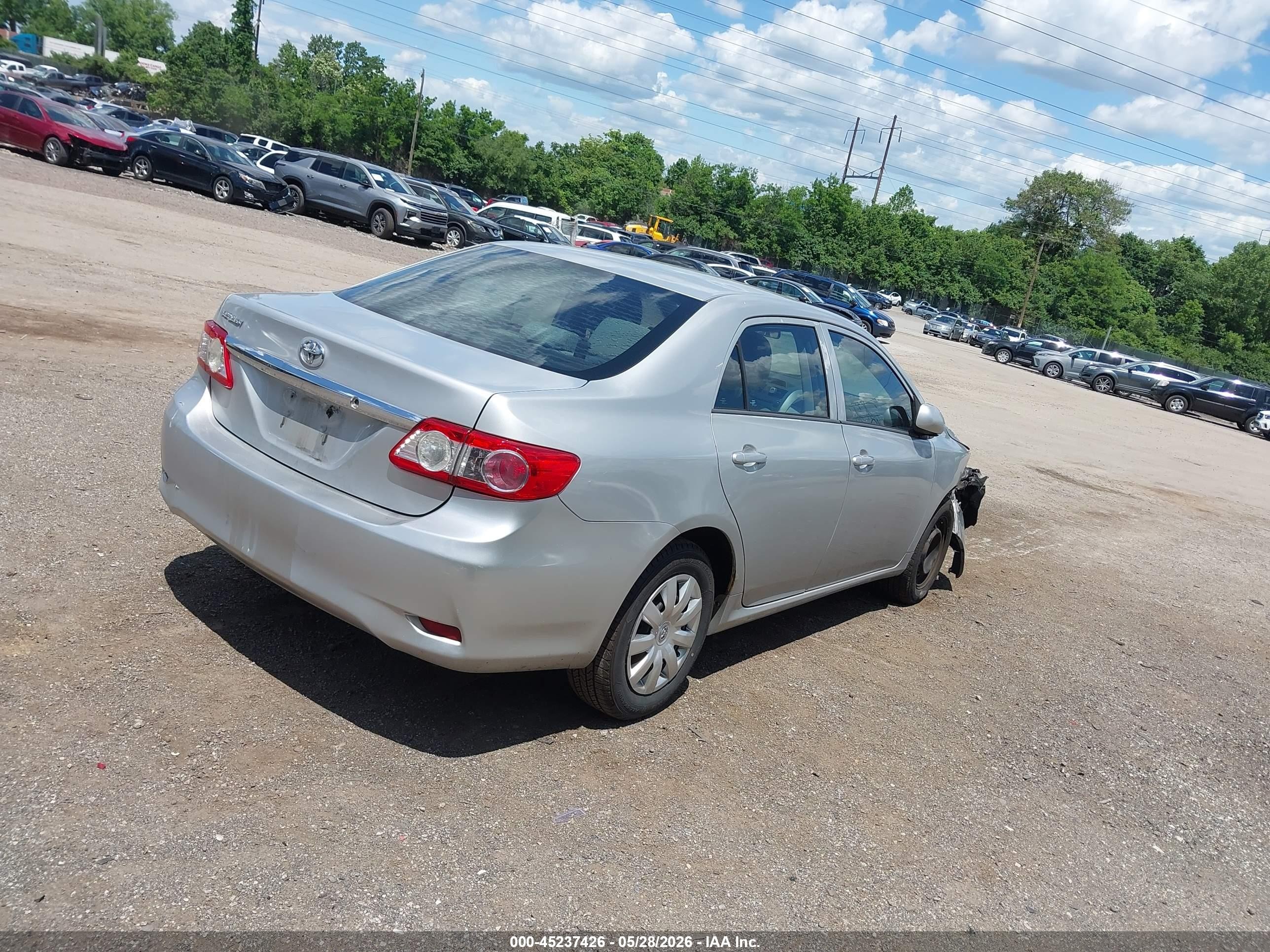 2013 Toyota Corolla L Silver vin: 2T1BU4EE4DC954805