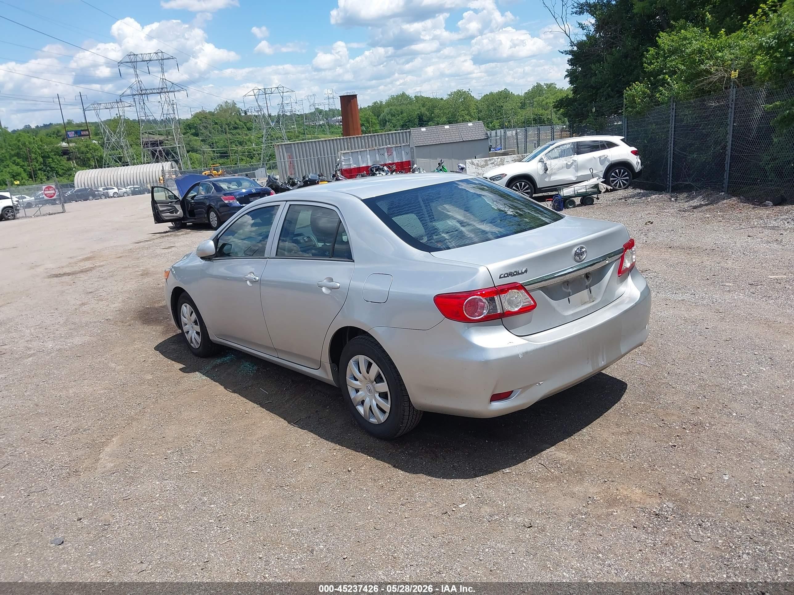 2013 Toyota Corolla L Silver vin: 2T1BU4EE4DC954805