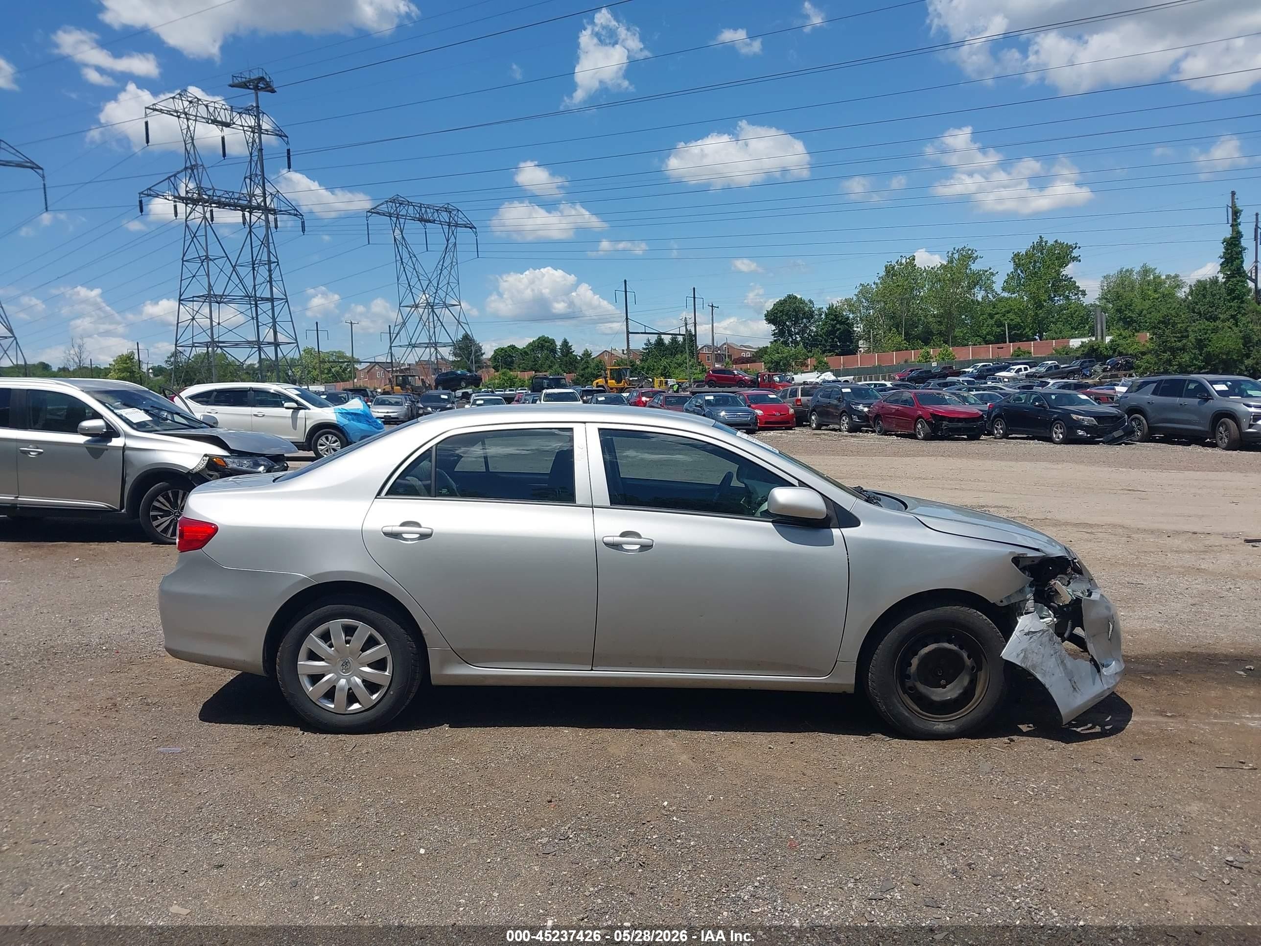 2013 Toyota Corolla L Silver vin: 2T1BU4EE4DC954805