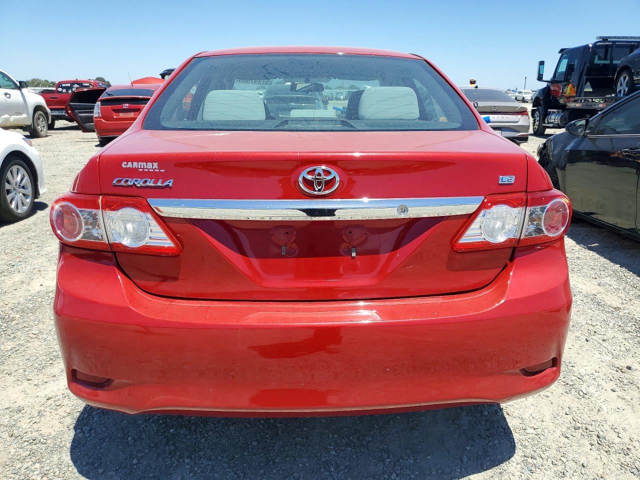 2013 Toyota Corolla Le Red vin: 2T1BU4EE4DC961057