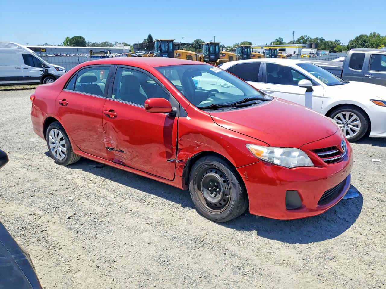 2013 Toyota Corolla Le Red vin: 2T1BU4EE4DC961057