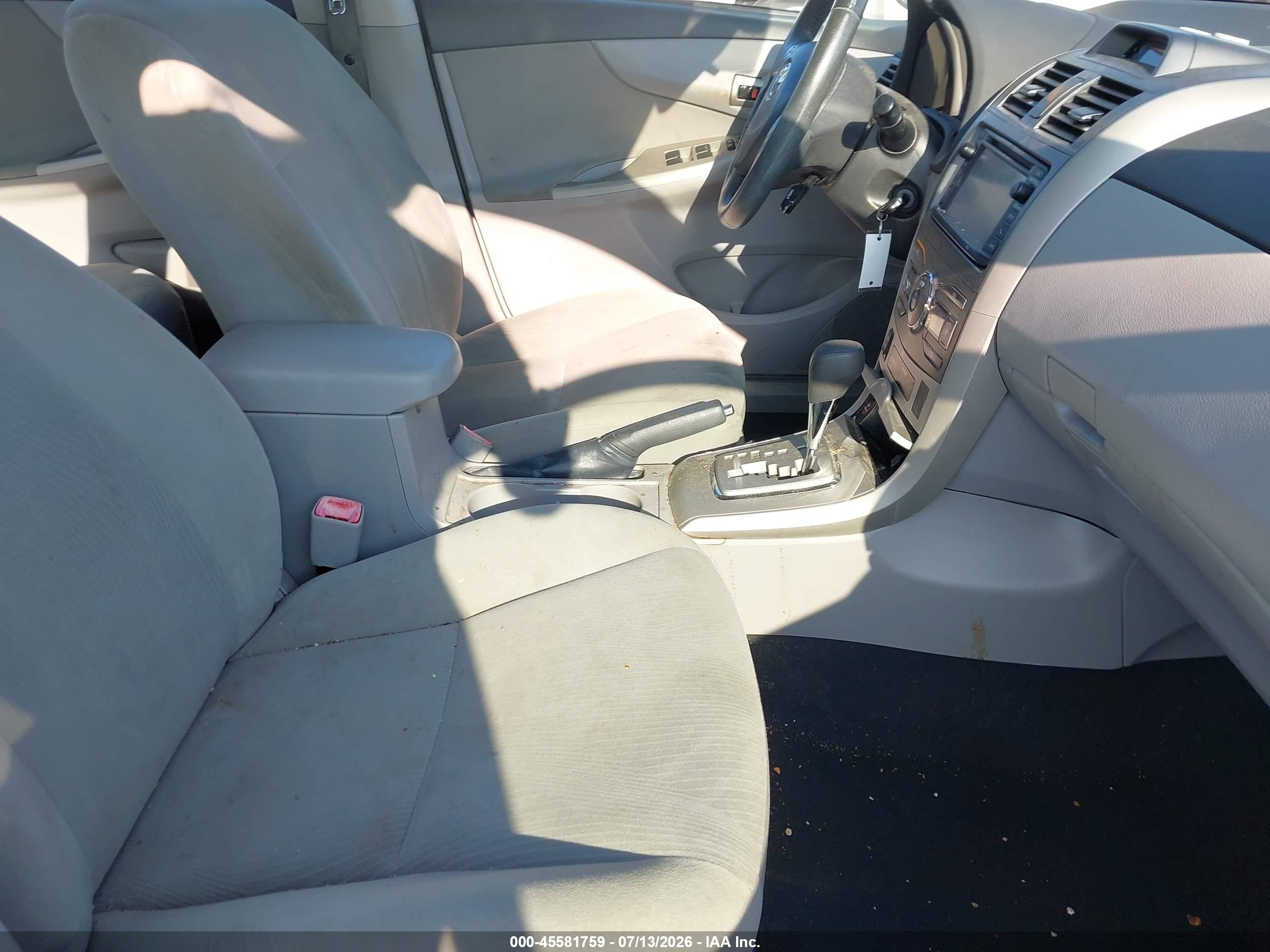 2013 Toyota Corolla Le Blue vin: 2T1BU4EE4DC965528