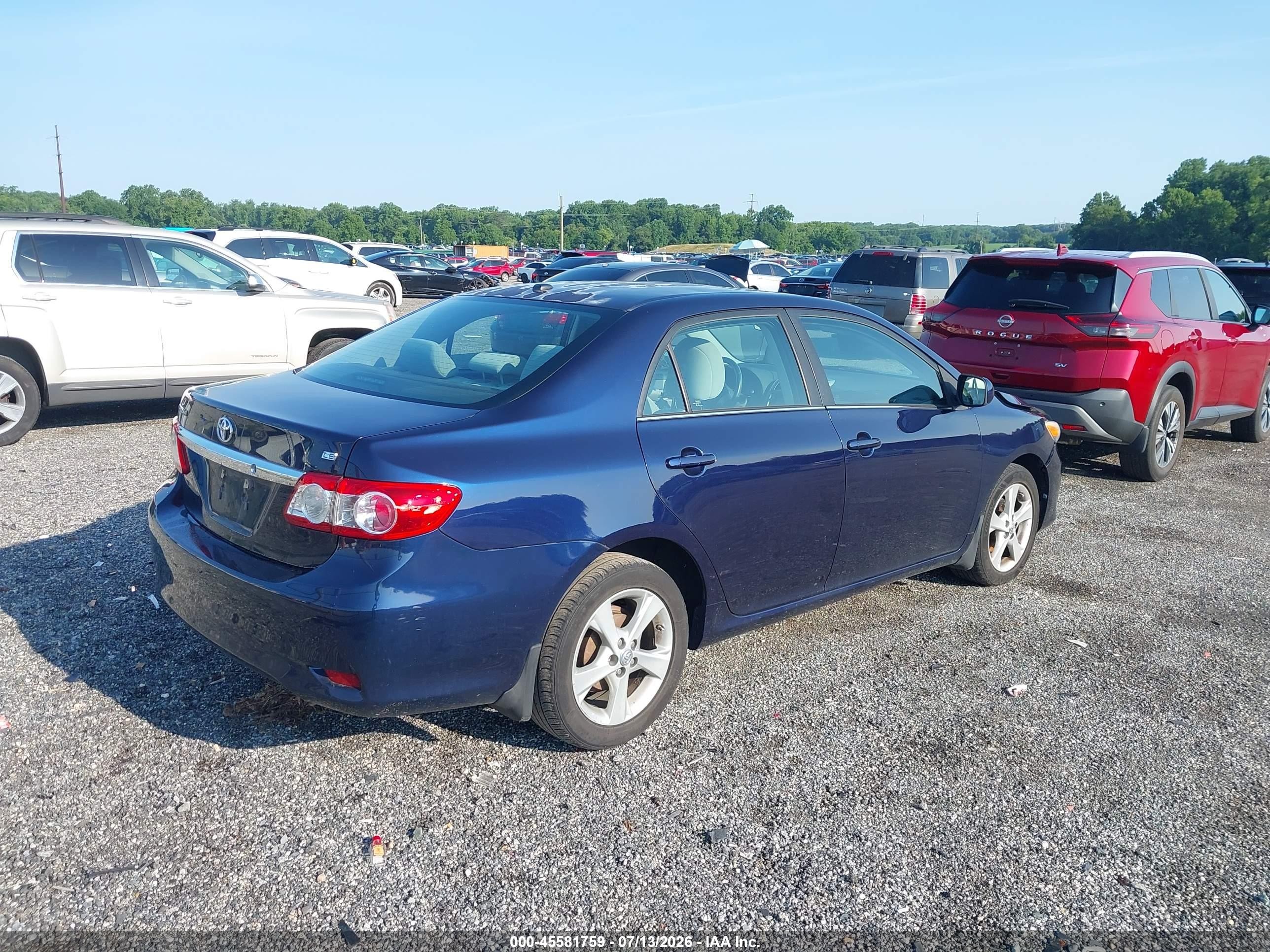 2013 Toyota Corolla Le Blue vin: 2T1BU4EE4DC965528