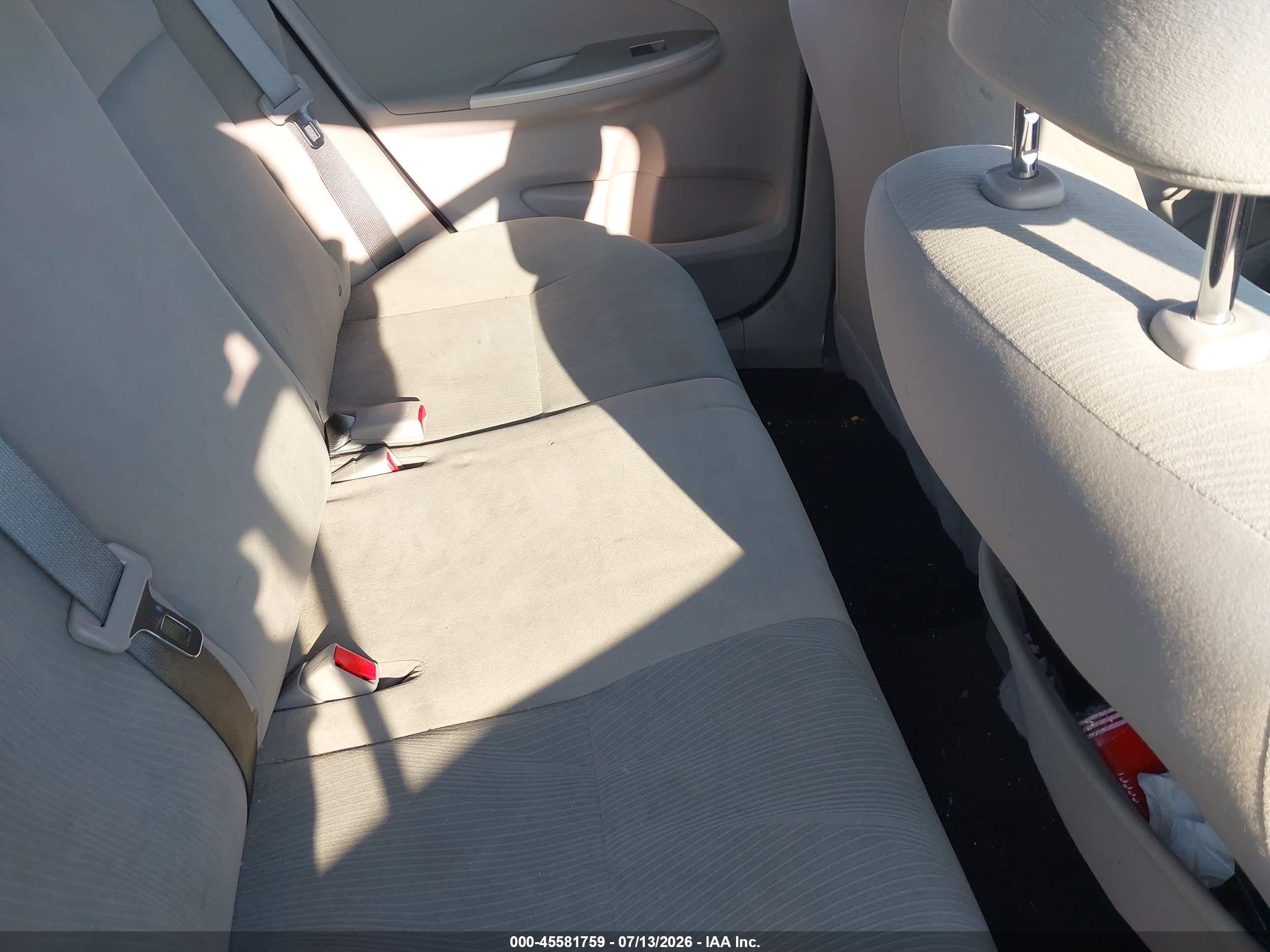 2013 Toyota Corolla Le Blue vin: 2T1BU4EE4DC965528