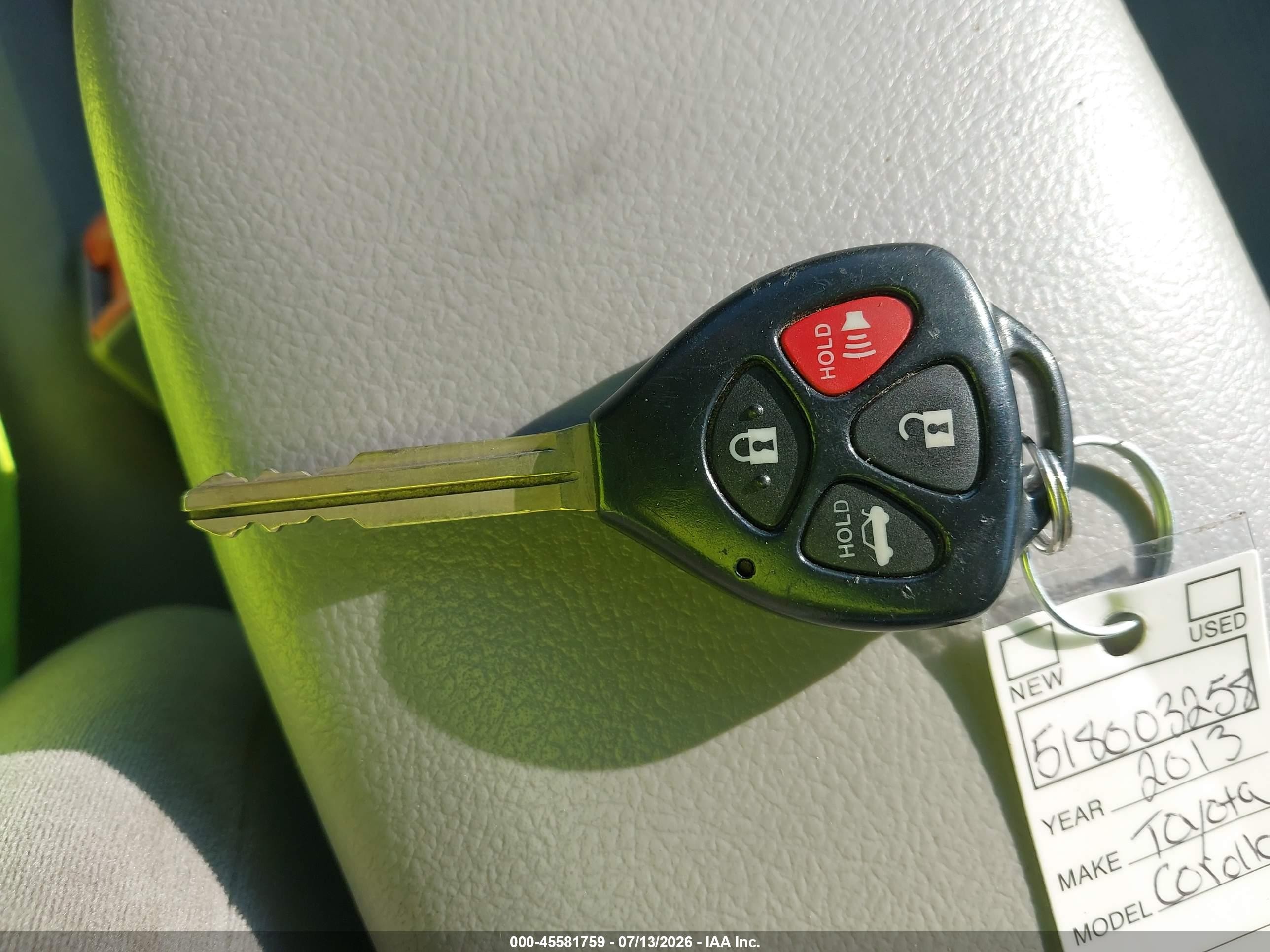 2013 Toyota Corolla Le Blue vin: 2T1BU4EE4DC965528