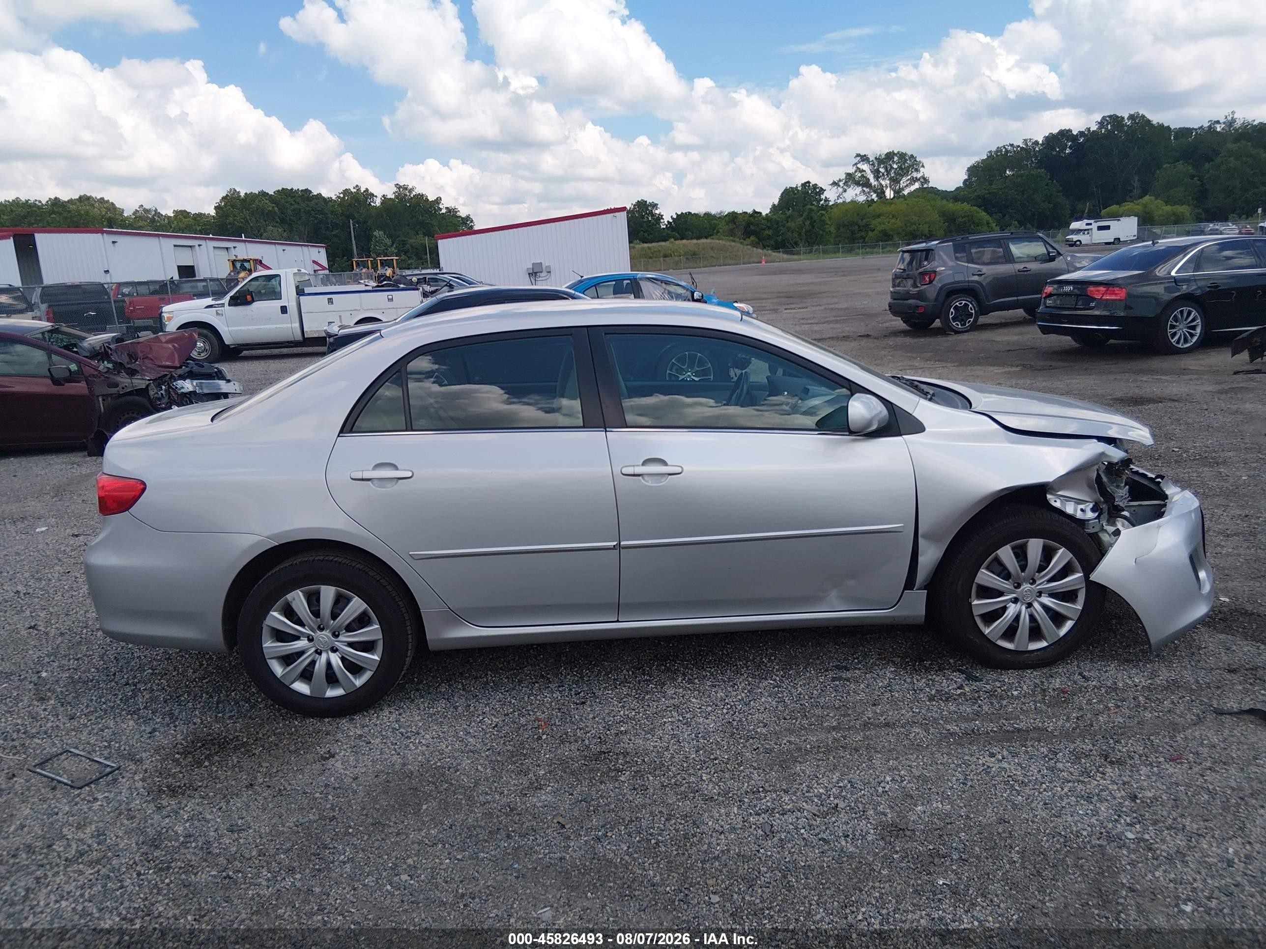 2013 Toyota Corolla Le Silver vin: 2T1BU4EE4DC966727