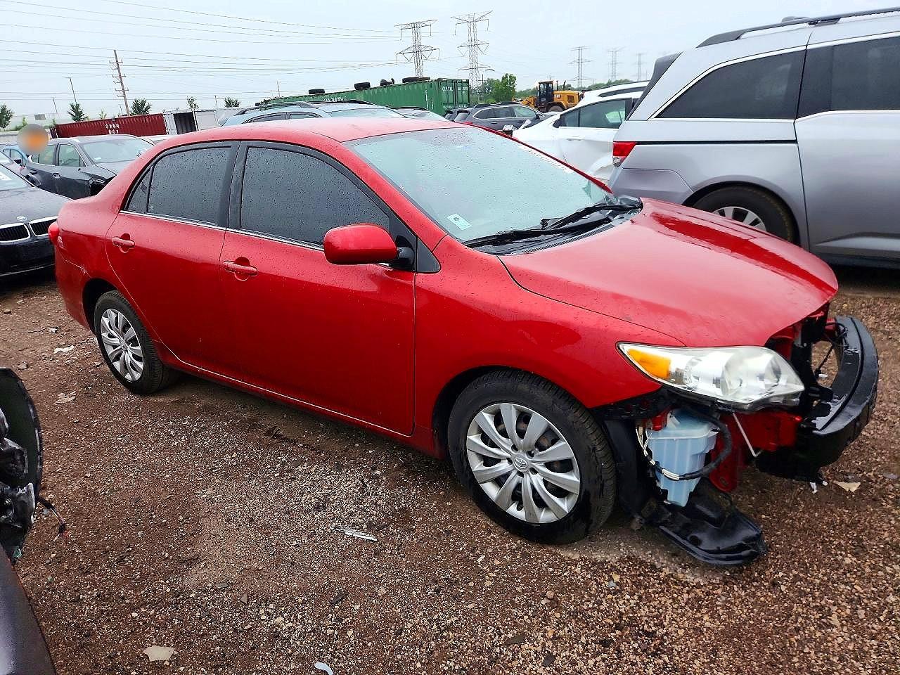 2013 Toyota Corolla Le Red vin: 2T1BU4EE4DC982233