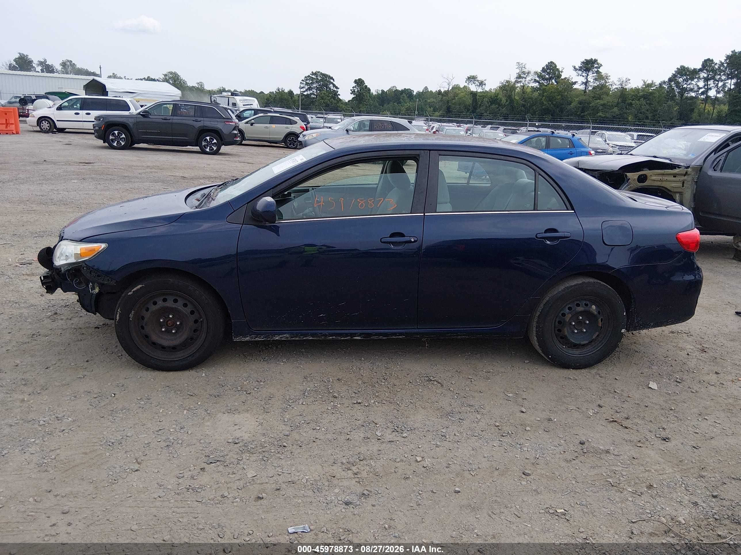 2013 Toyota Corolla Le Blue vin: 2T1BU4EE4DC984662