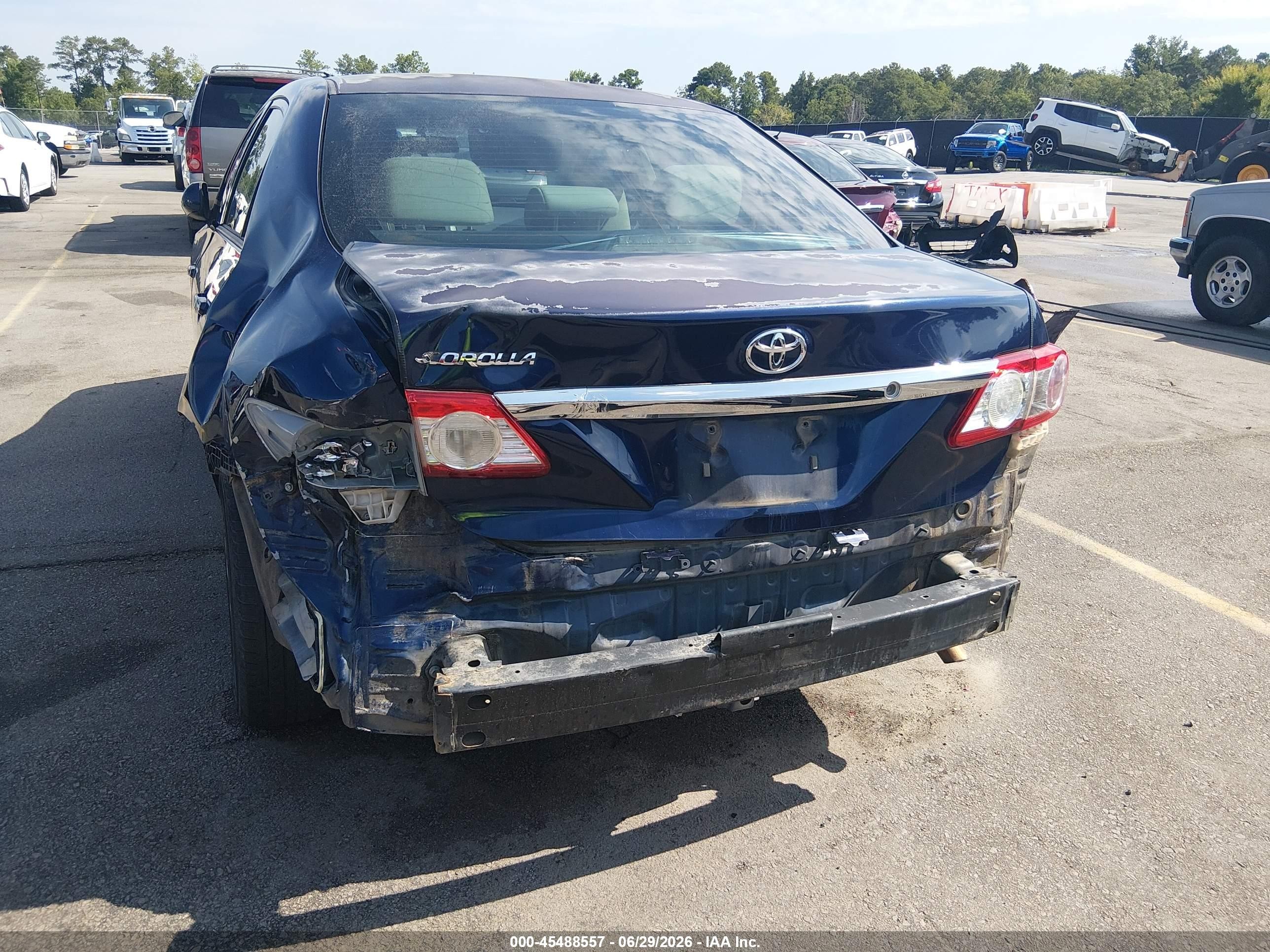2013 Toyota Corolla L Navy vin: 2T1BU4EE4DC986752