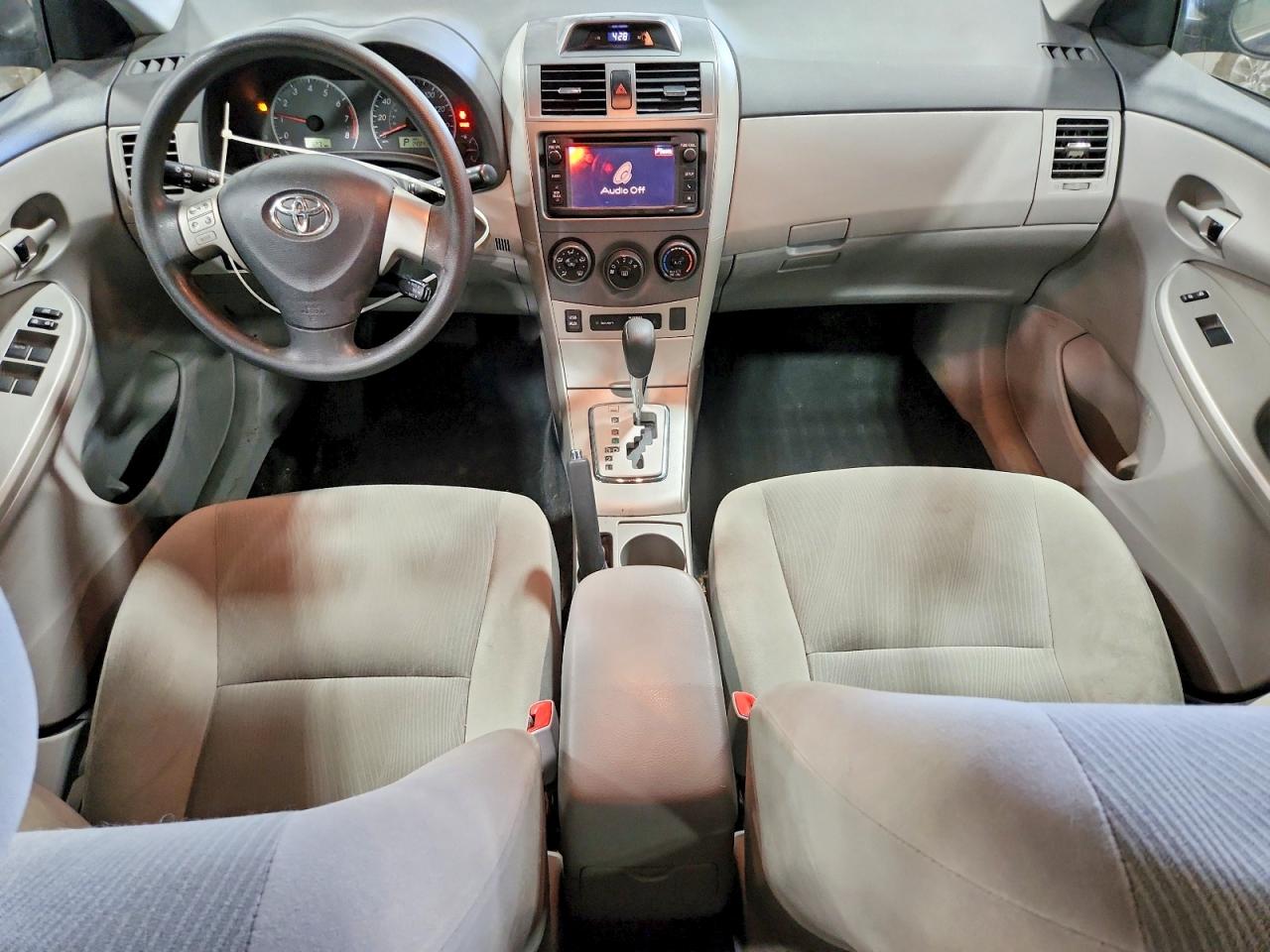 2013 Toyota Corolla Le Blue vin: 2T1BU4EE4DC987397