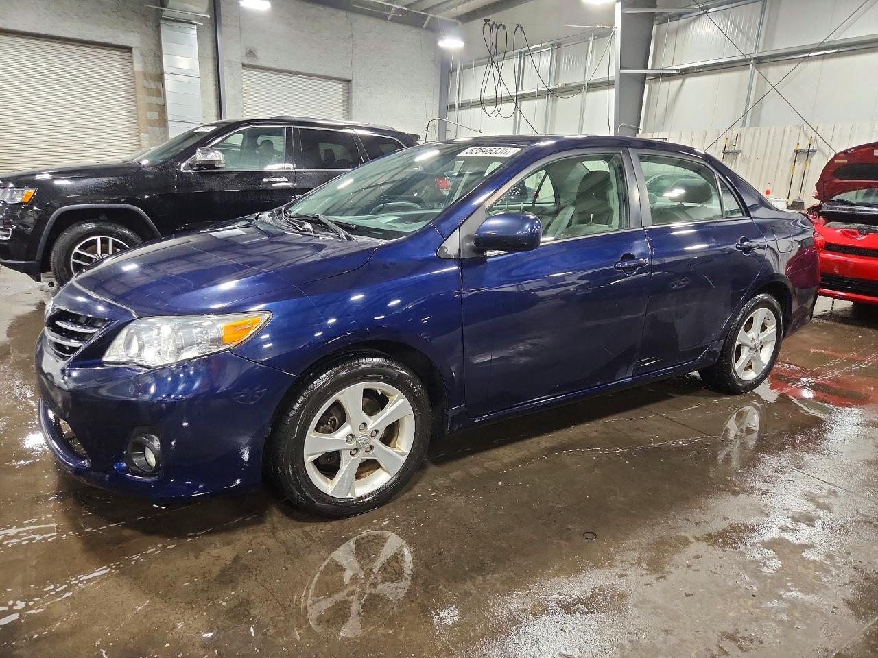 2013 Toyota Corolla Le Blue vin: 2T1BU4EE4DC987397