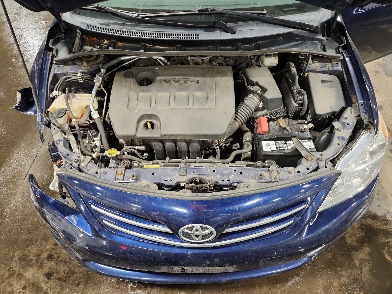 2013 Toyota Corolla Le Blue vin: 2T1BU4EE4DC987397