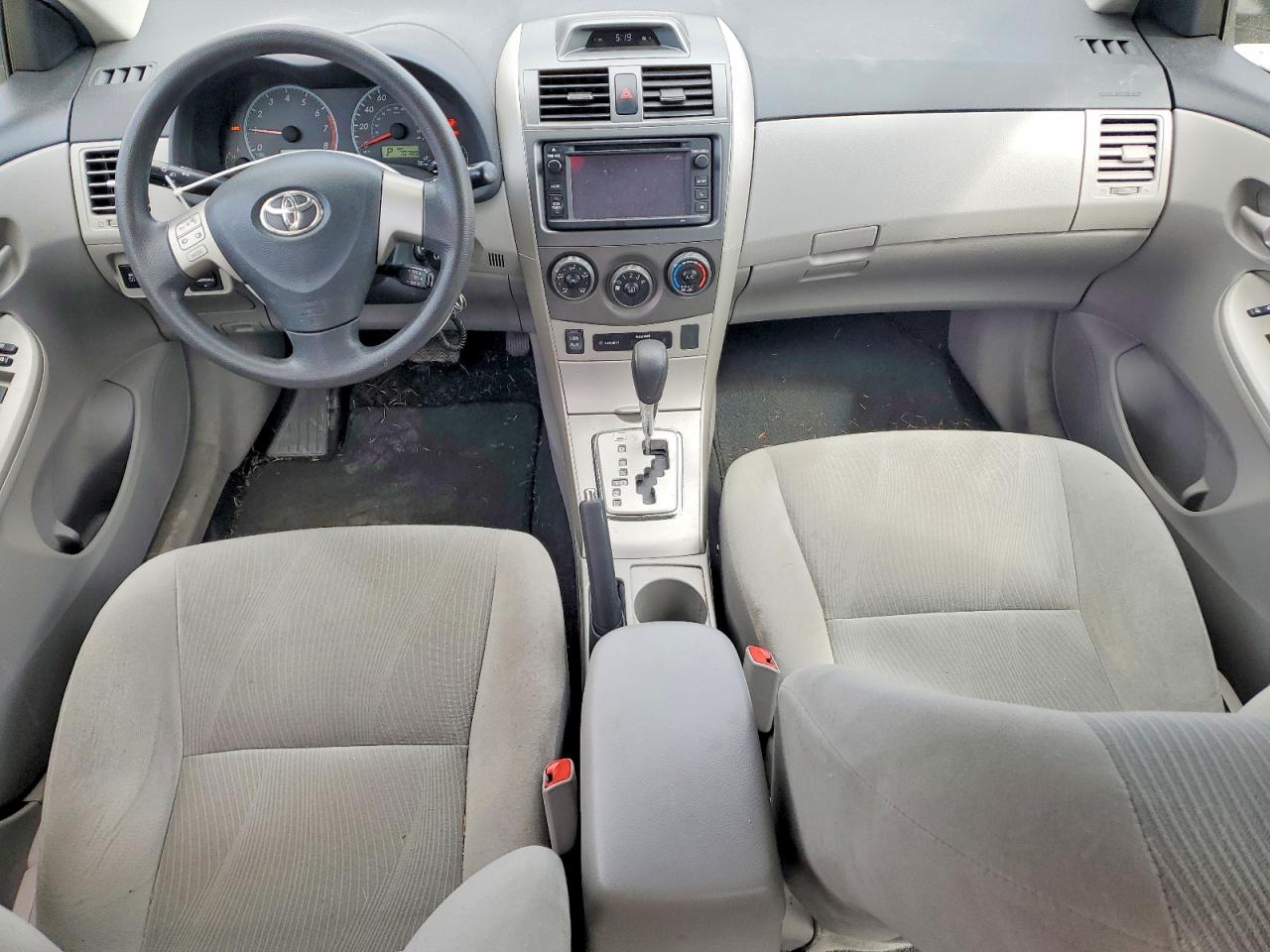 2013 Toyota Corolla Le Silver vin: 2T1BU4EE4DC991319
