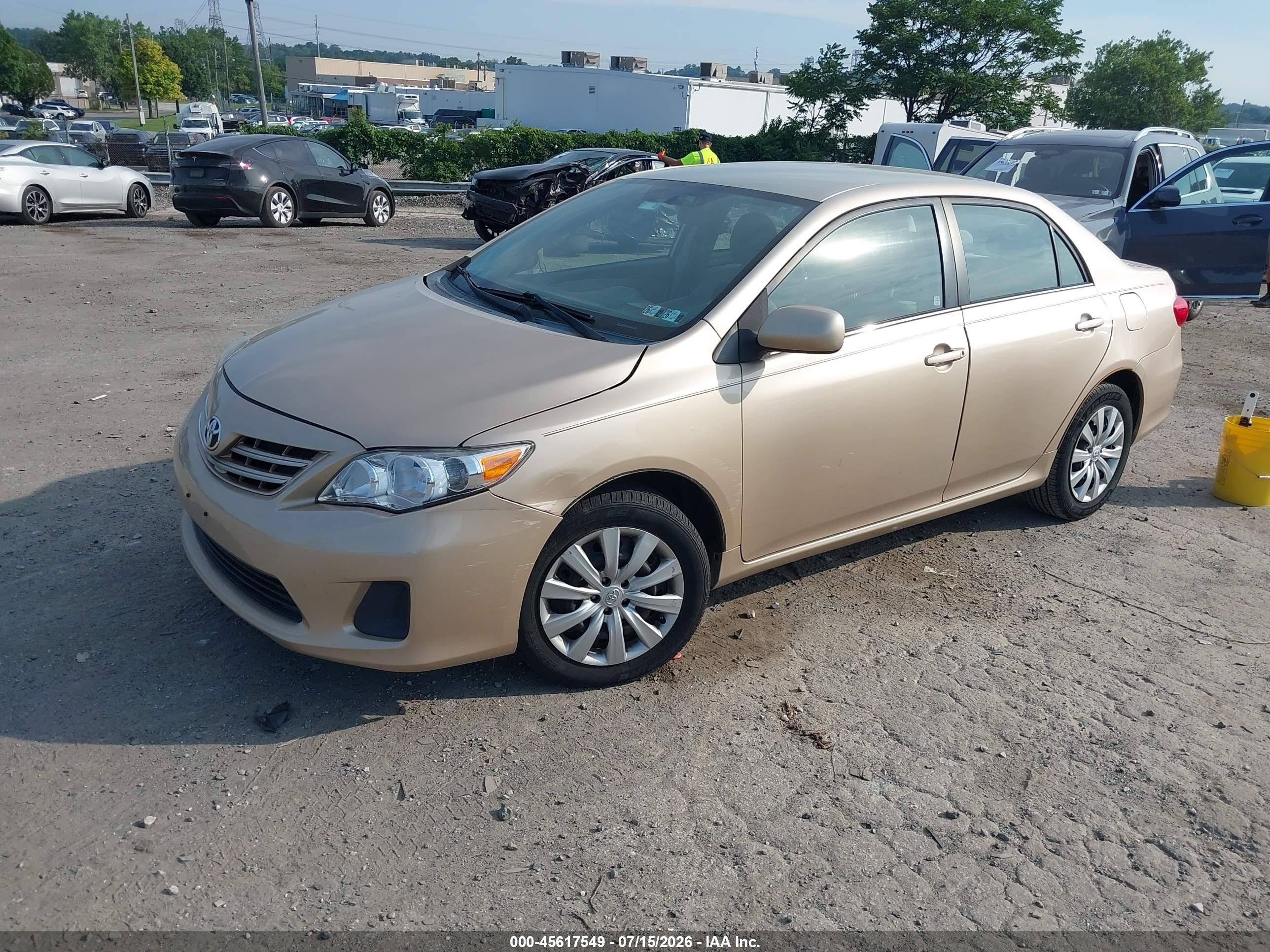 2013 Toyota Corolla Le Tan vin: 2T1BU4EE4DC992681