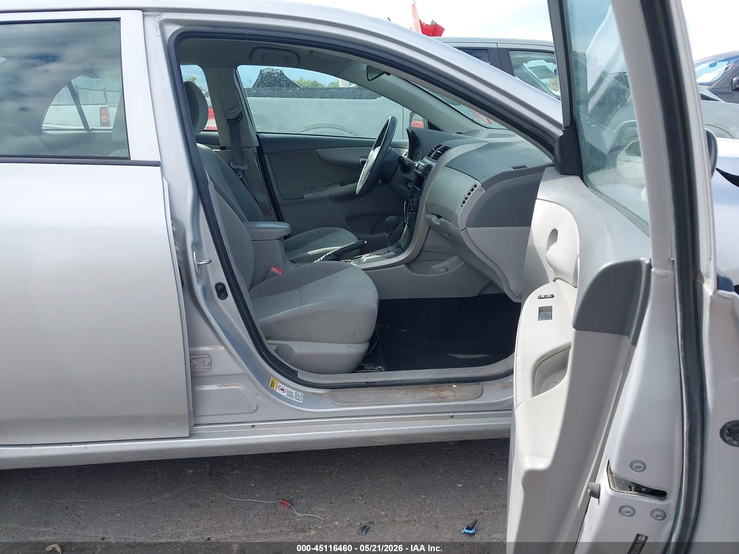 2010 Toyota Corolla Le Серебряный vin: 2T1BU4EE5AC201828