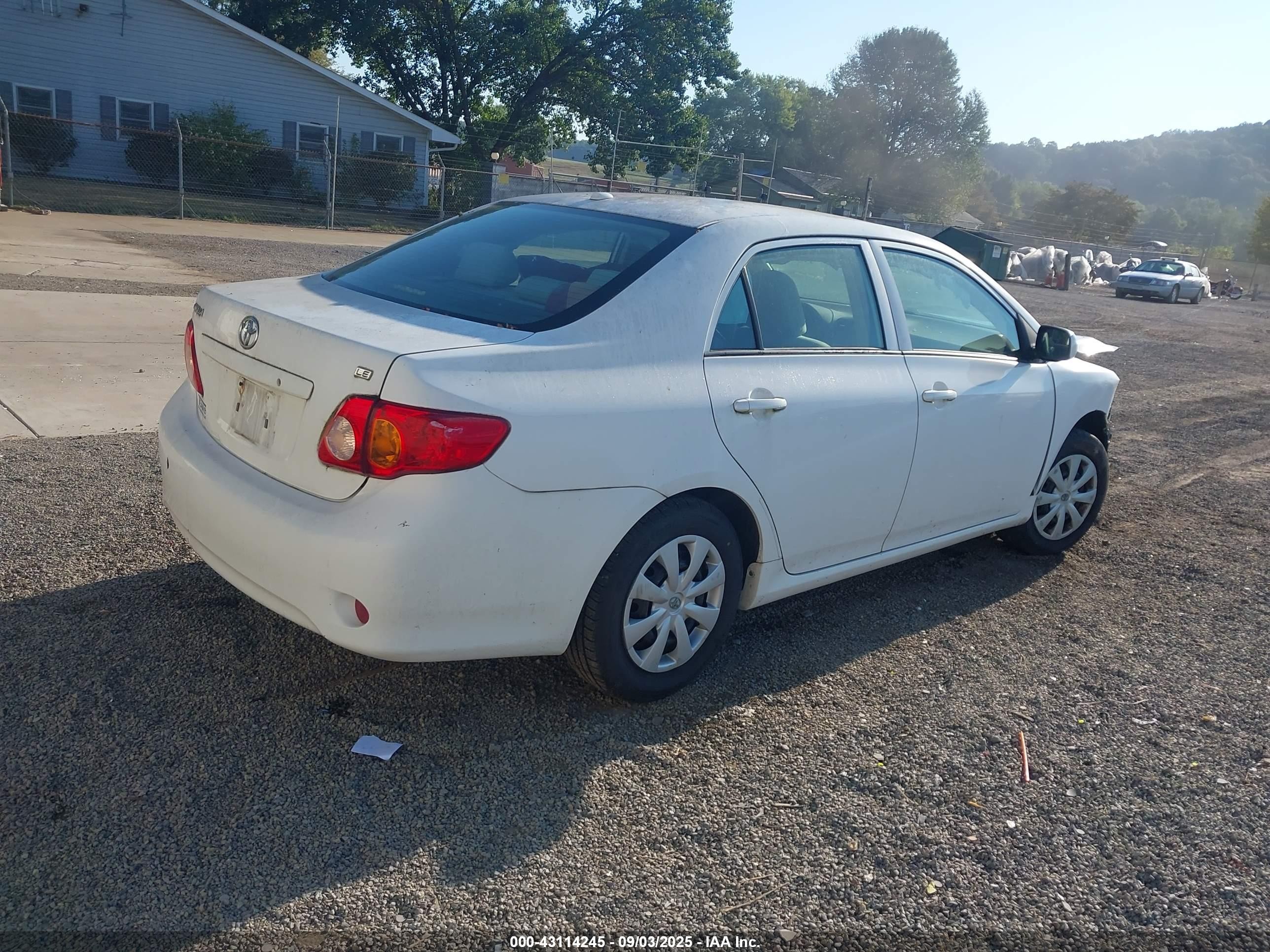 2010 Toyota Corolla Le White vin: 2T1BU4EE5AC228110