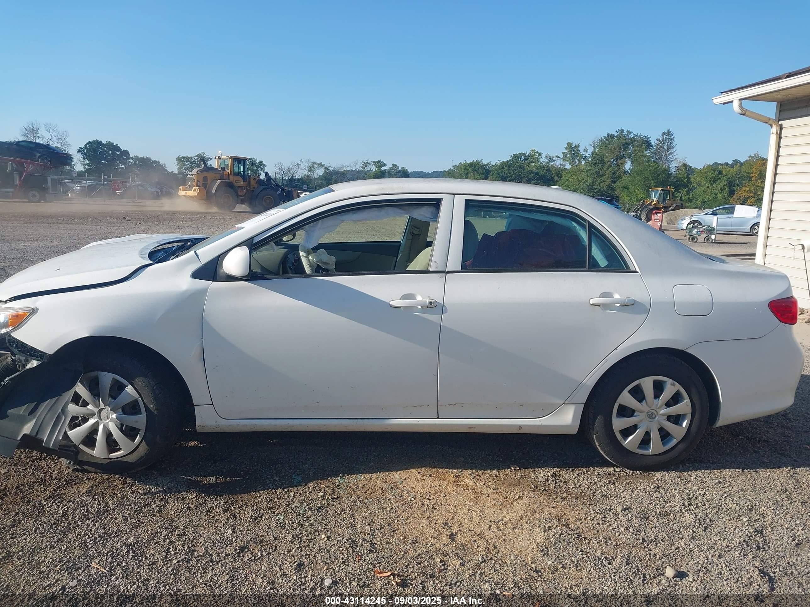 2010 Toyota Corolla Le White vin: 2T1BU4EE5AC228110