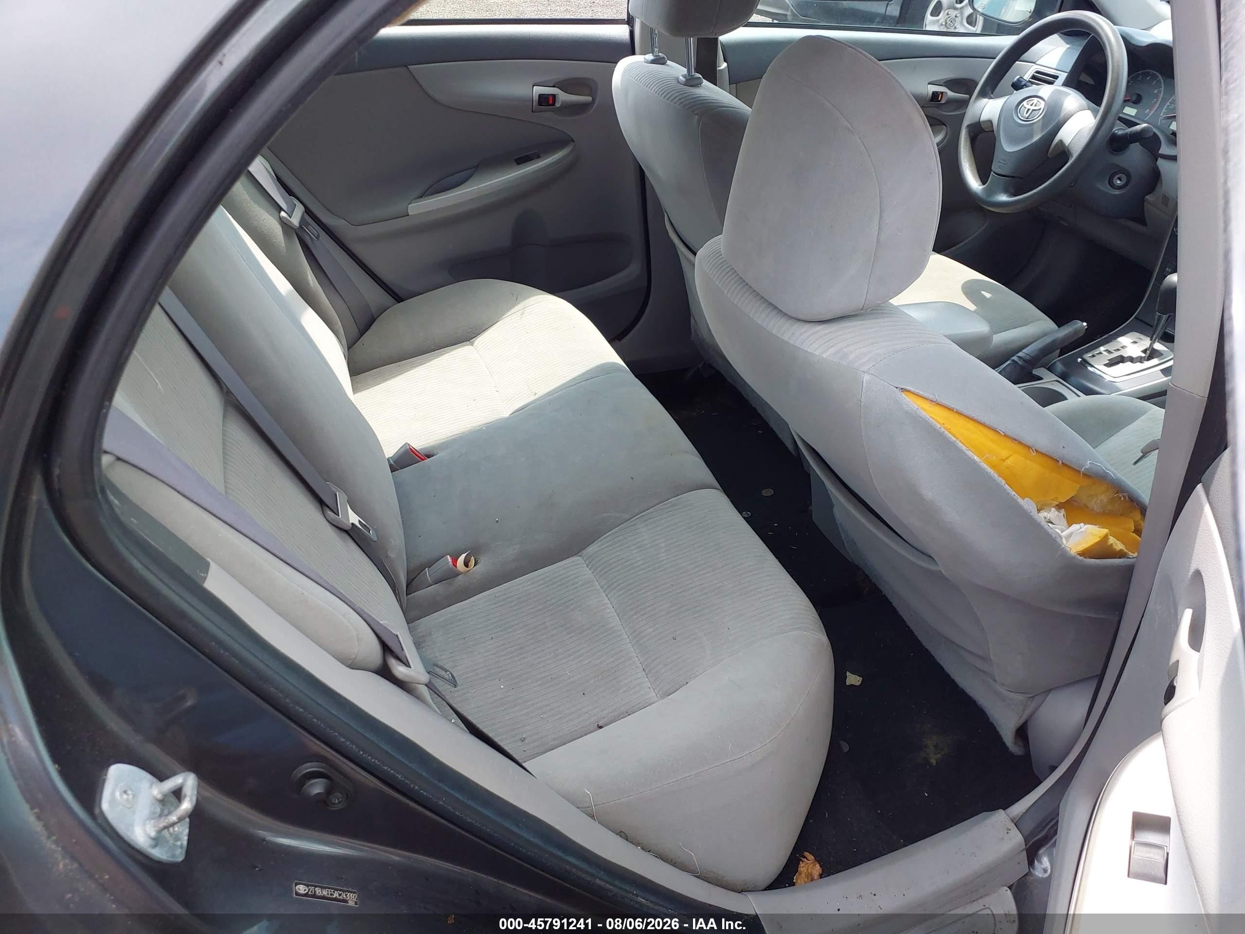 2010 Toyota Corolla Le Gray vin: 2T1BU4EE5AC243092
