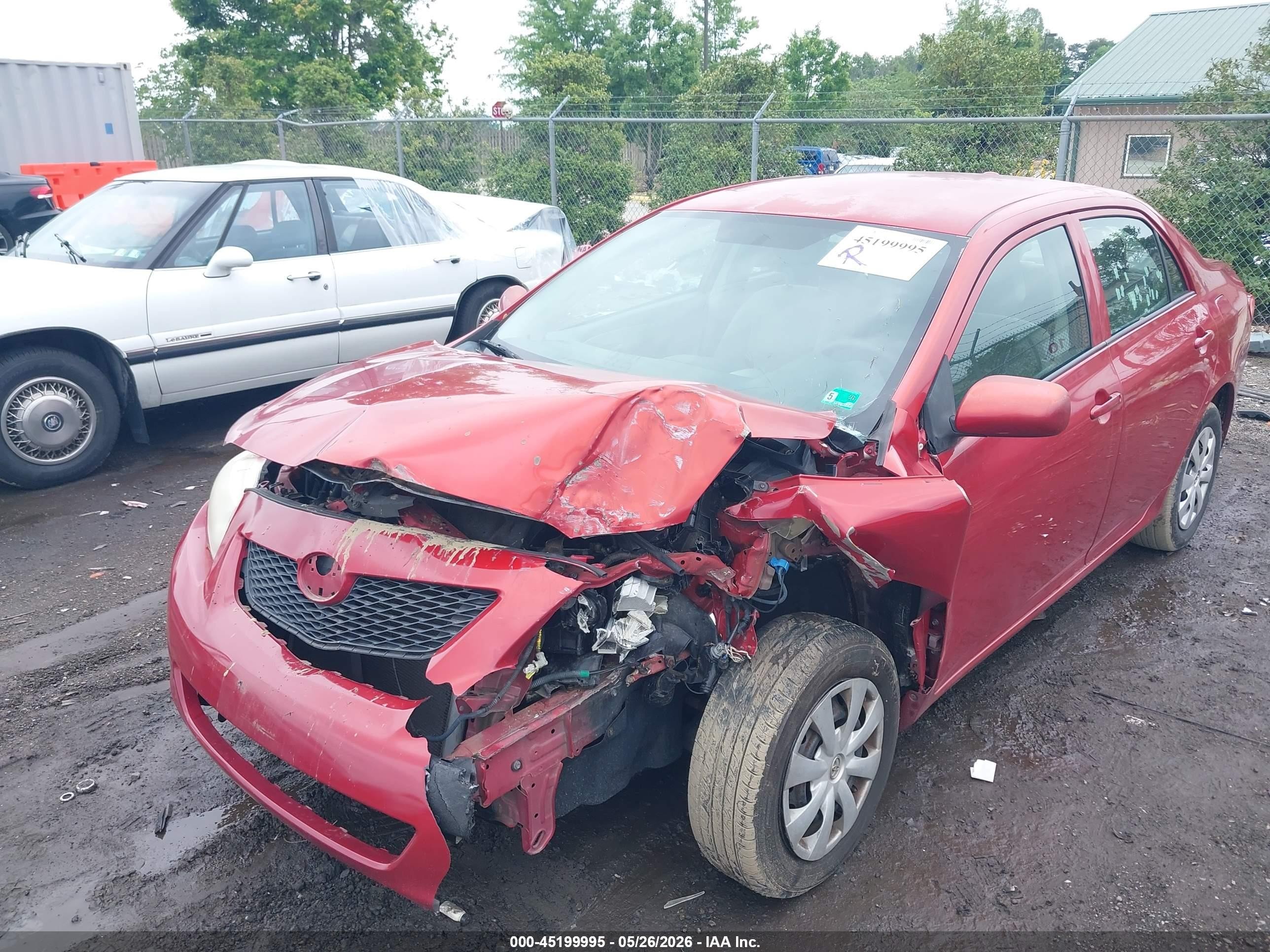 2010 Toyota Corolla Le Red vin: 2T1BU4EE5AC247109