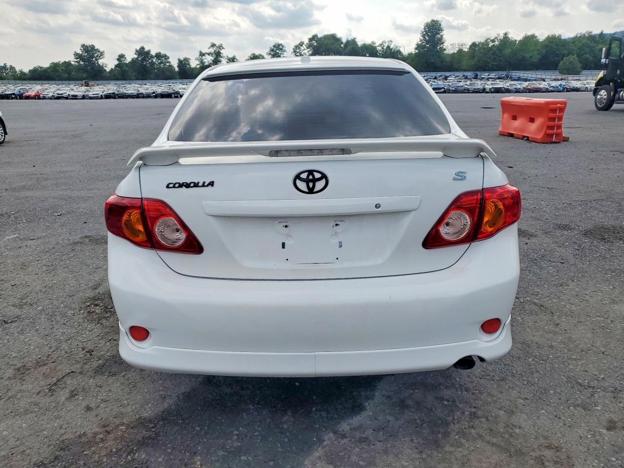 2010 Toyota Corolla S White vin: 2T1BU4EE5AC260586