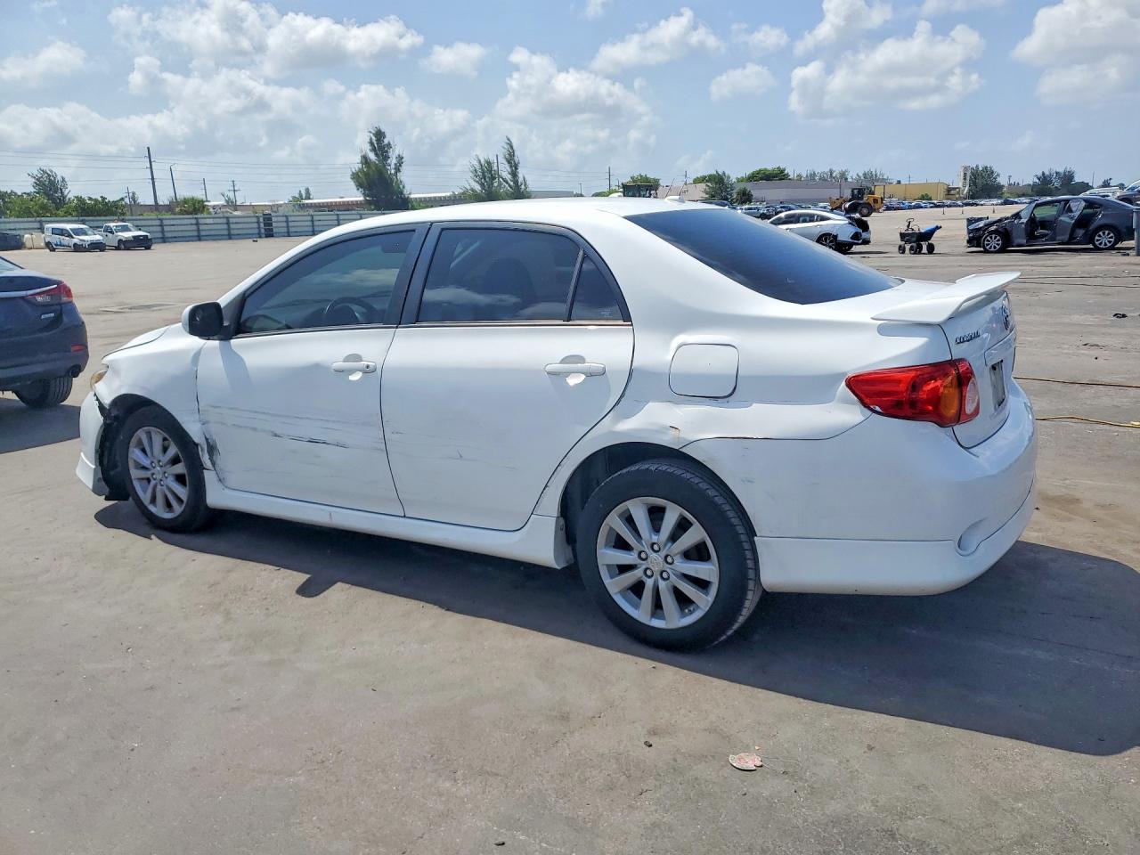 2010 Toyota Corolla S White vin: 2T1BU4EE5AC264427