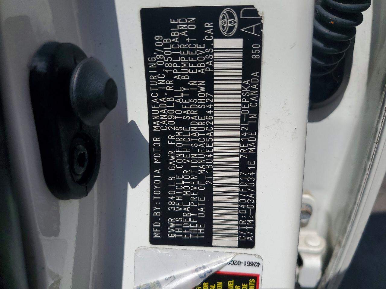 2010 Toyota Corolla S White vin: 2T1BU4EE5AC264427