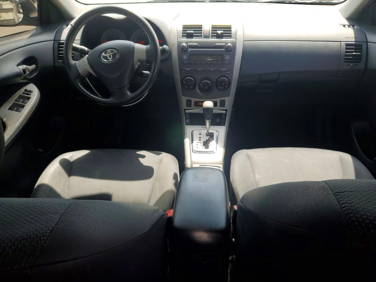 2010 Toyota Corolla S White vin: 2T1BU4EE5AC264427