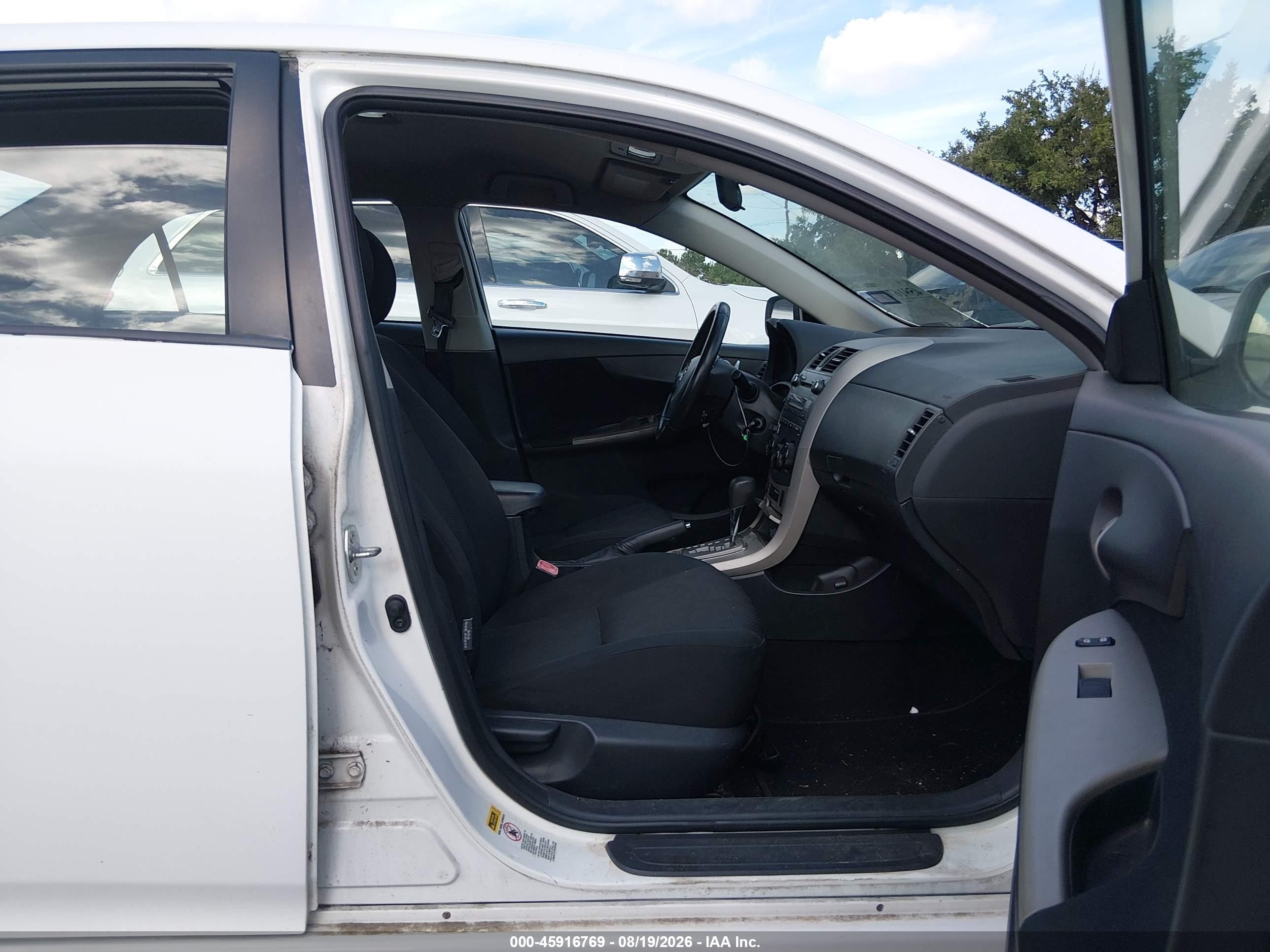 2010 Toyota Corolla S White vin: 2T1BU4EE5AC289697