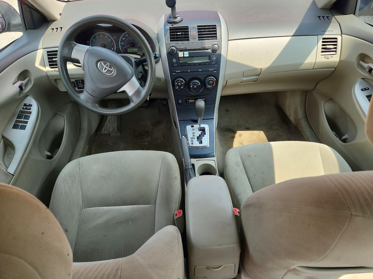 2010 Toyota Corolla Le Red vin: 2T1BU4EE5AC321063