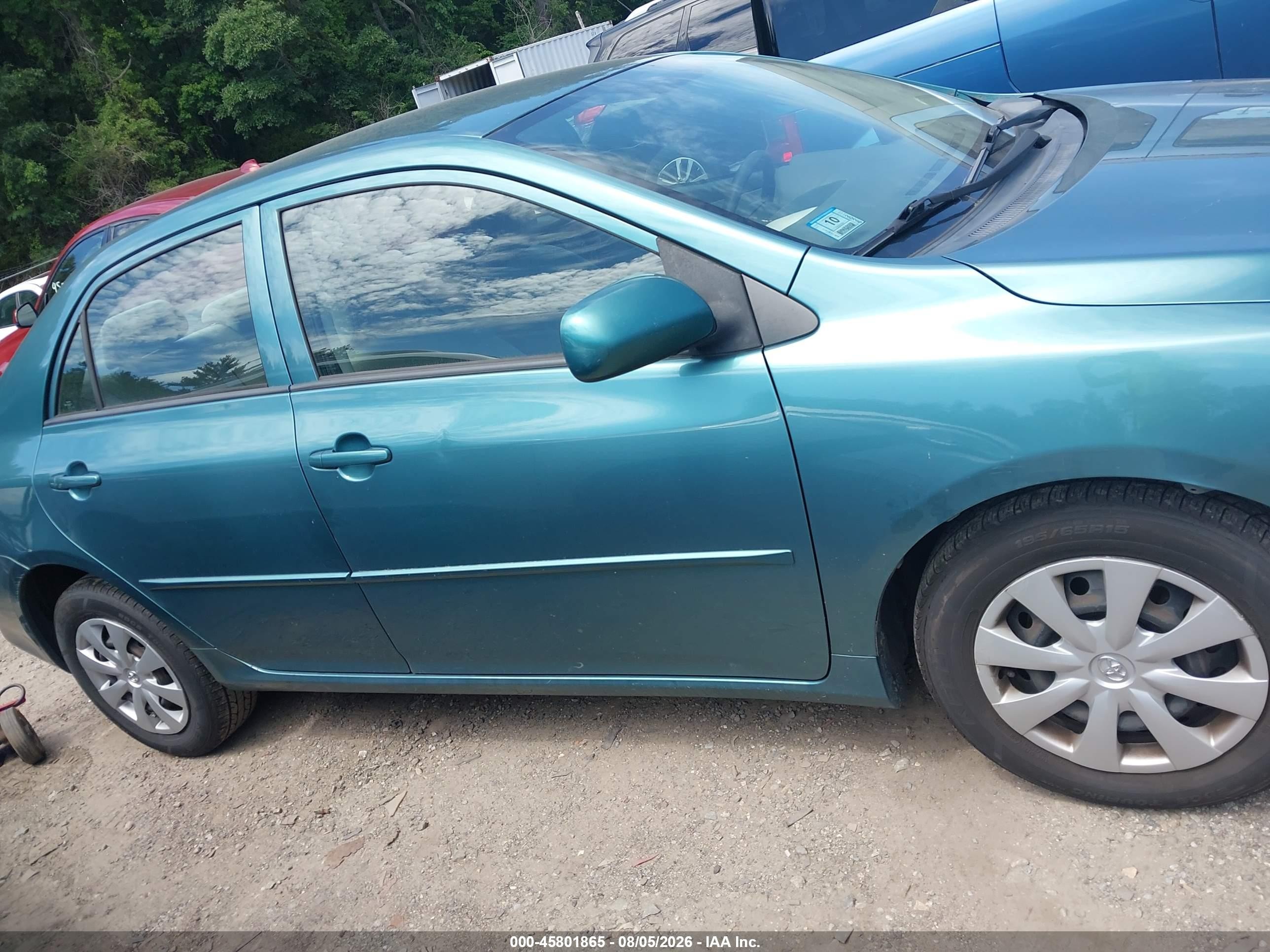 2010 Toyota Corolla Le Green vin: 2T1BU4EE5AC324626