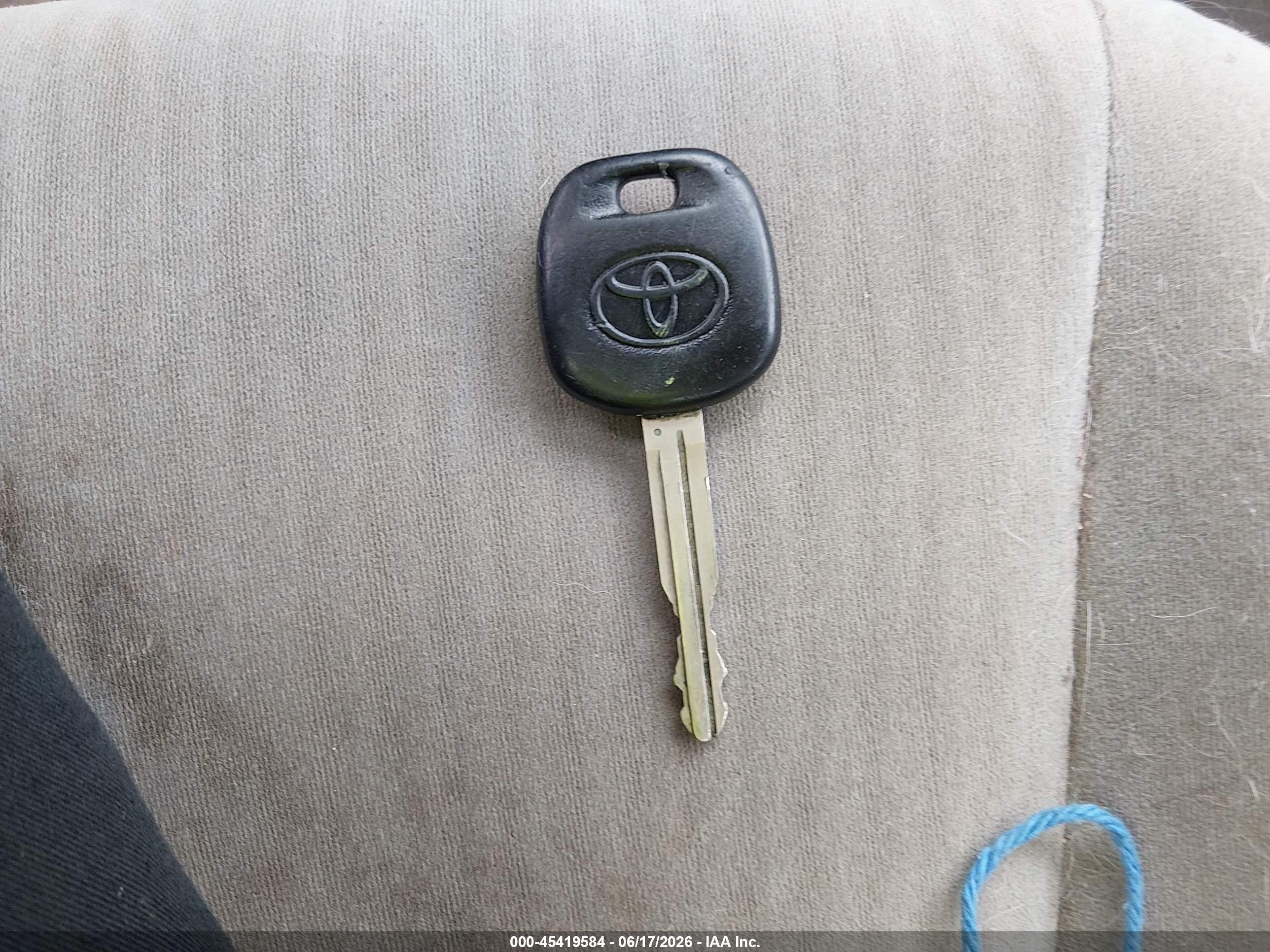 2010 Toyota Corolla Le Blue vin: 2T1BU4EE5AC340941
