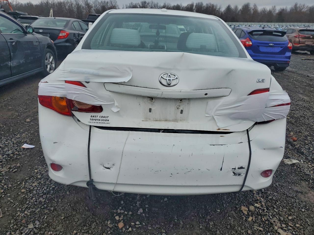 2010 Toyota Corolla Base Белый vin: 2T1BU4EE5AC350952