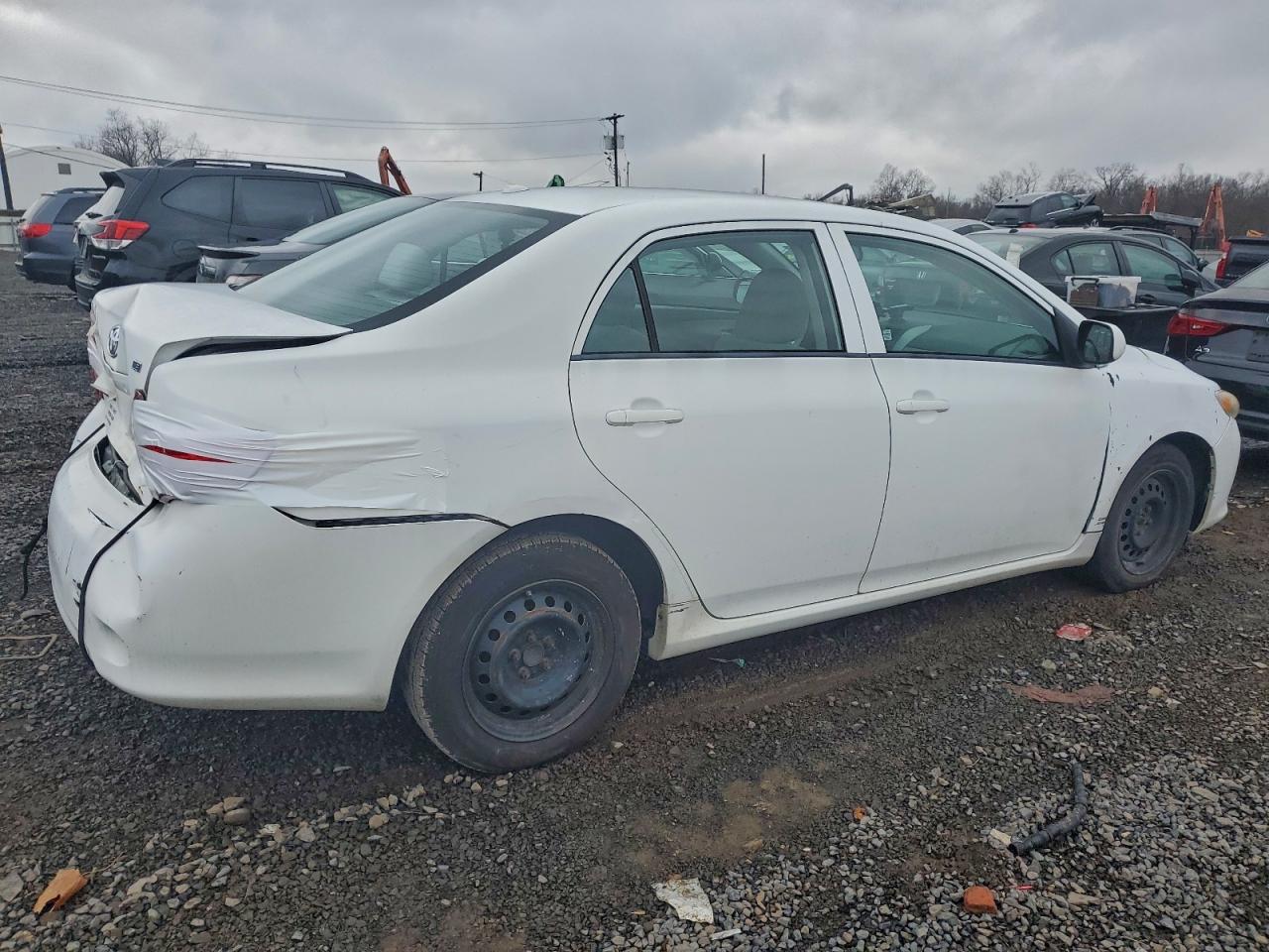 2010 Toyota Corolla Base Белый vin: 2T1BU4EE5AC350952