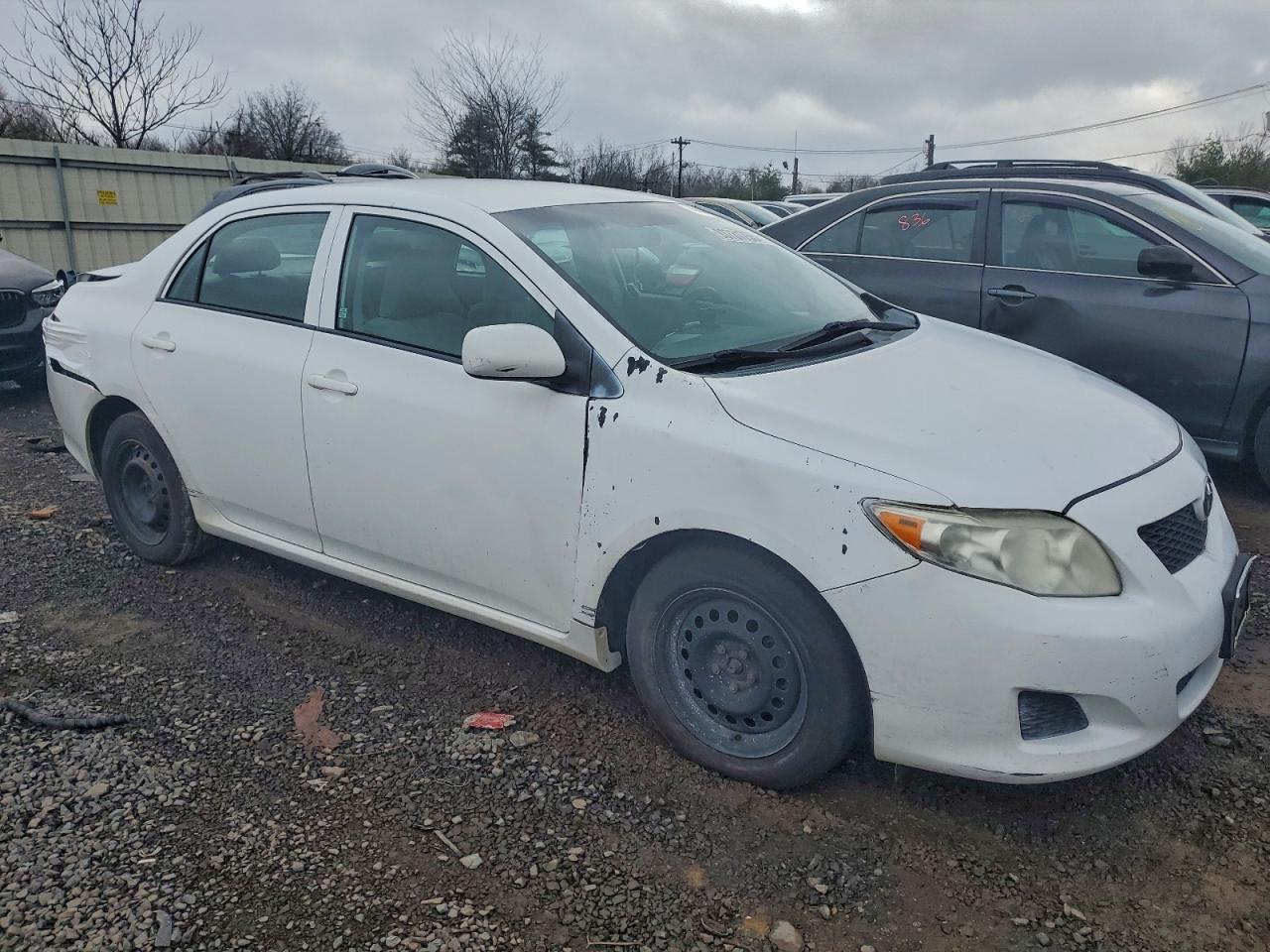 2010 Toyota Corolla Base Белый vin: 2T1BU4EE5AC350952