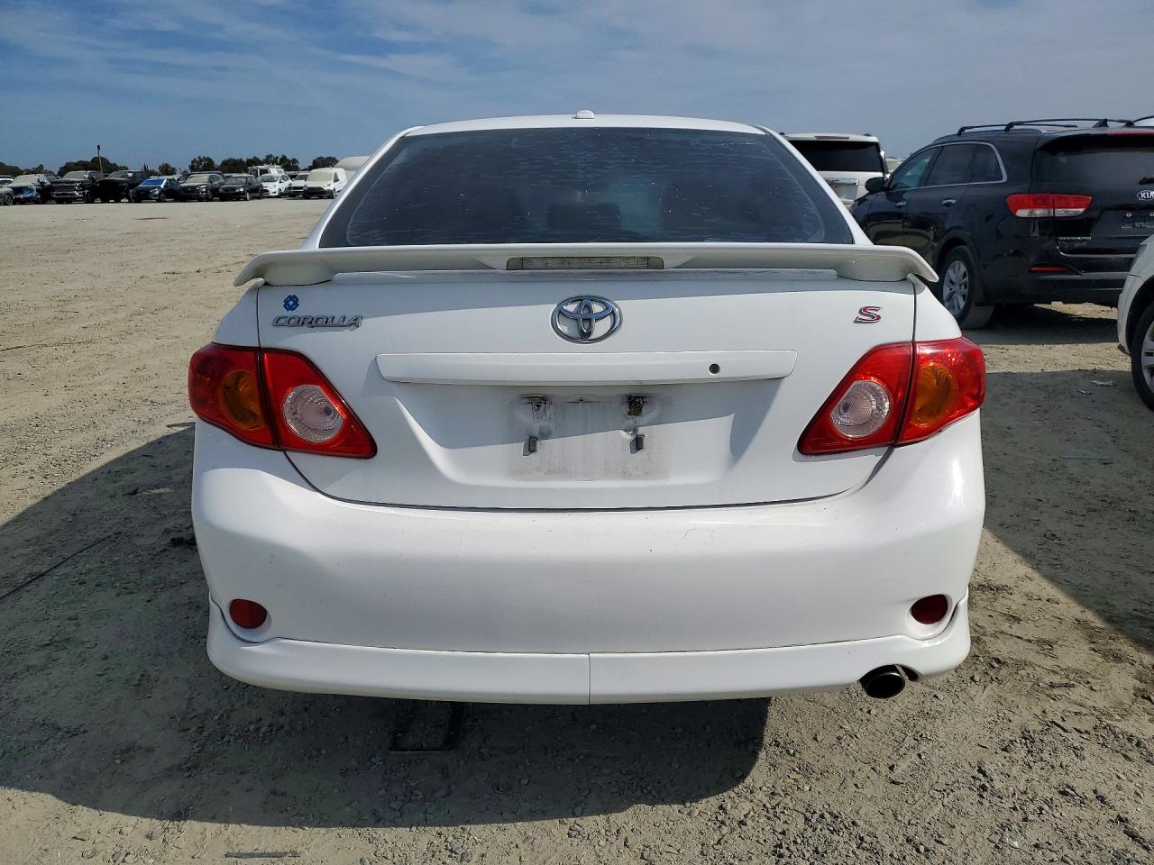 2010 Toyota Corolla S Белый vin: 2T1BU4EE5AC378539
