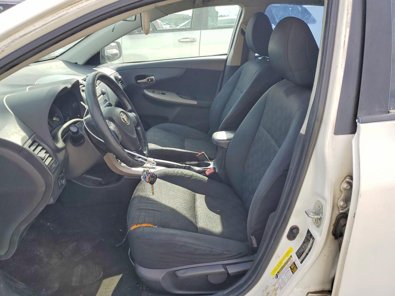2010 Toyota Corolla S Белый vin: 2T1BU4EE5AC378539